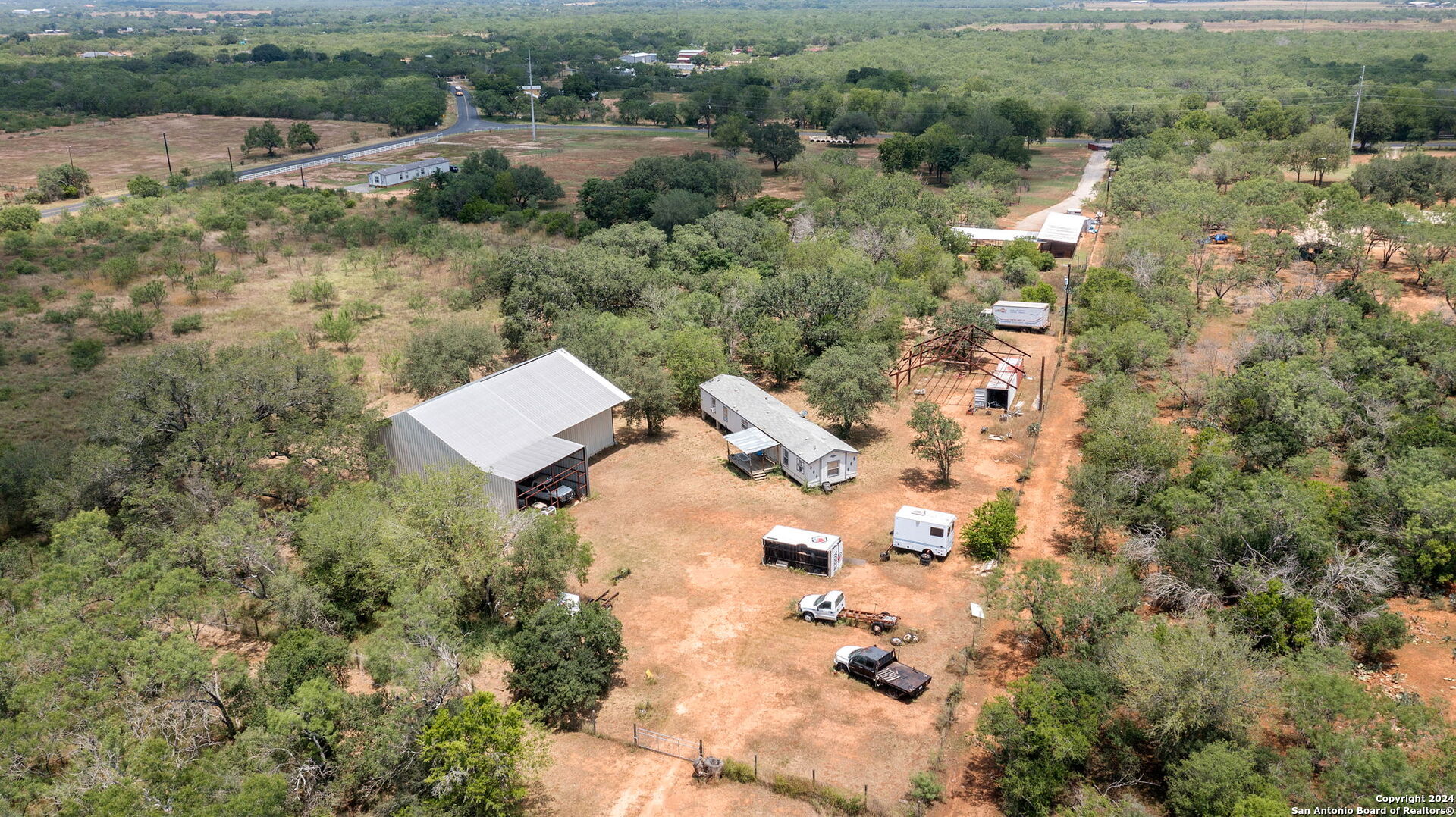 main property photo 4