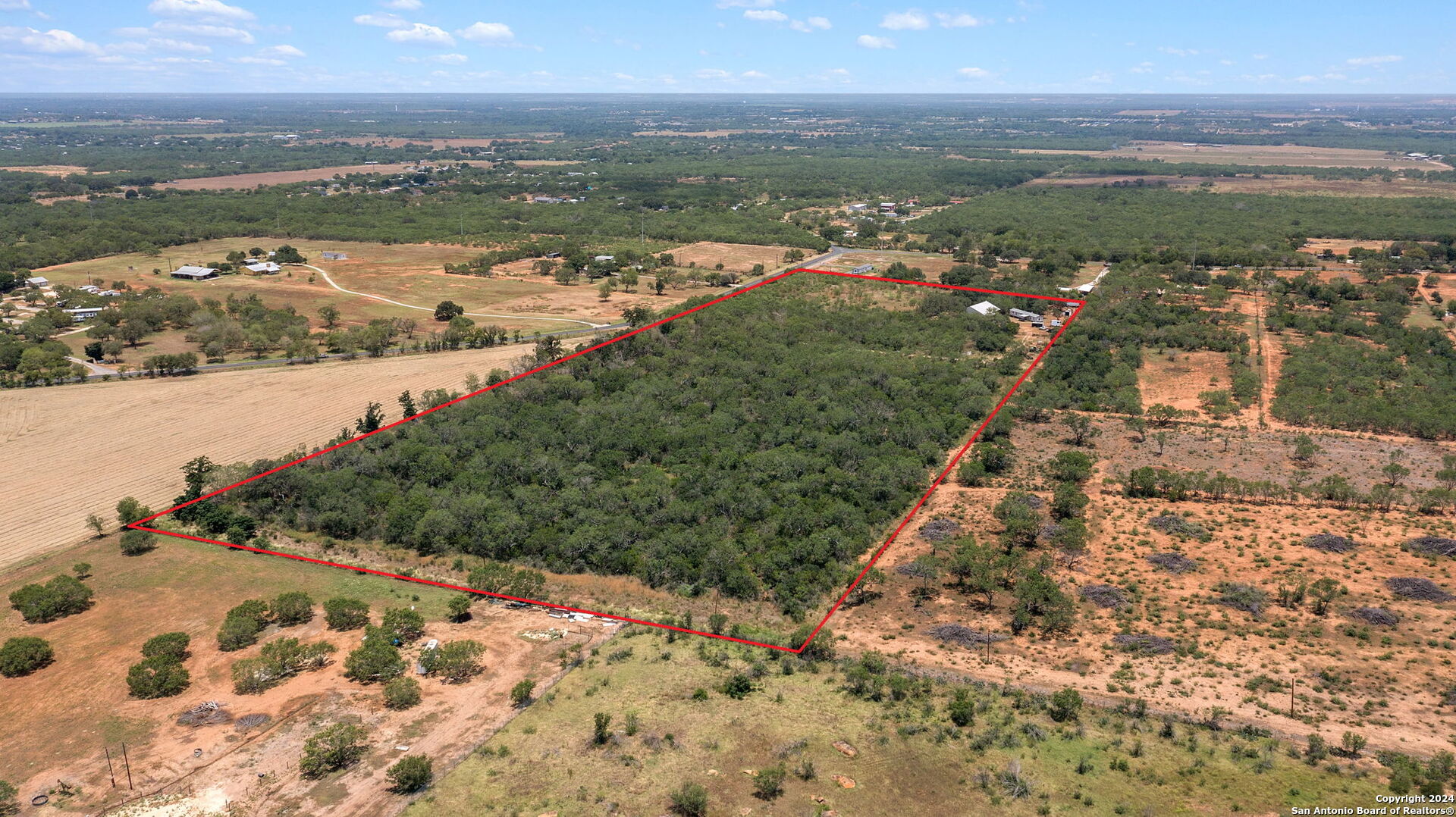 main property photo 9