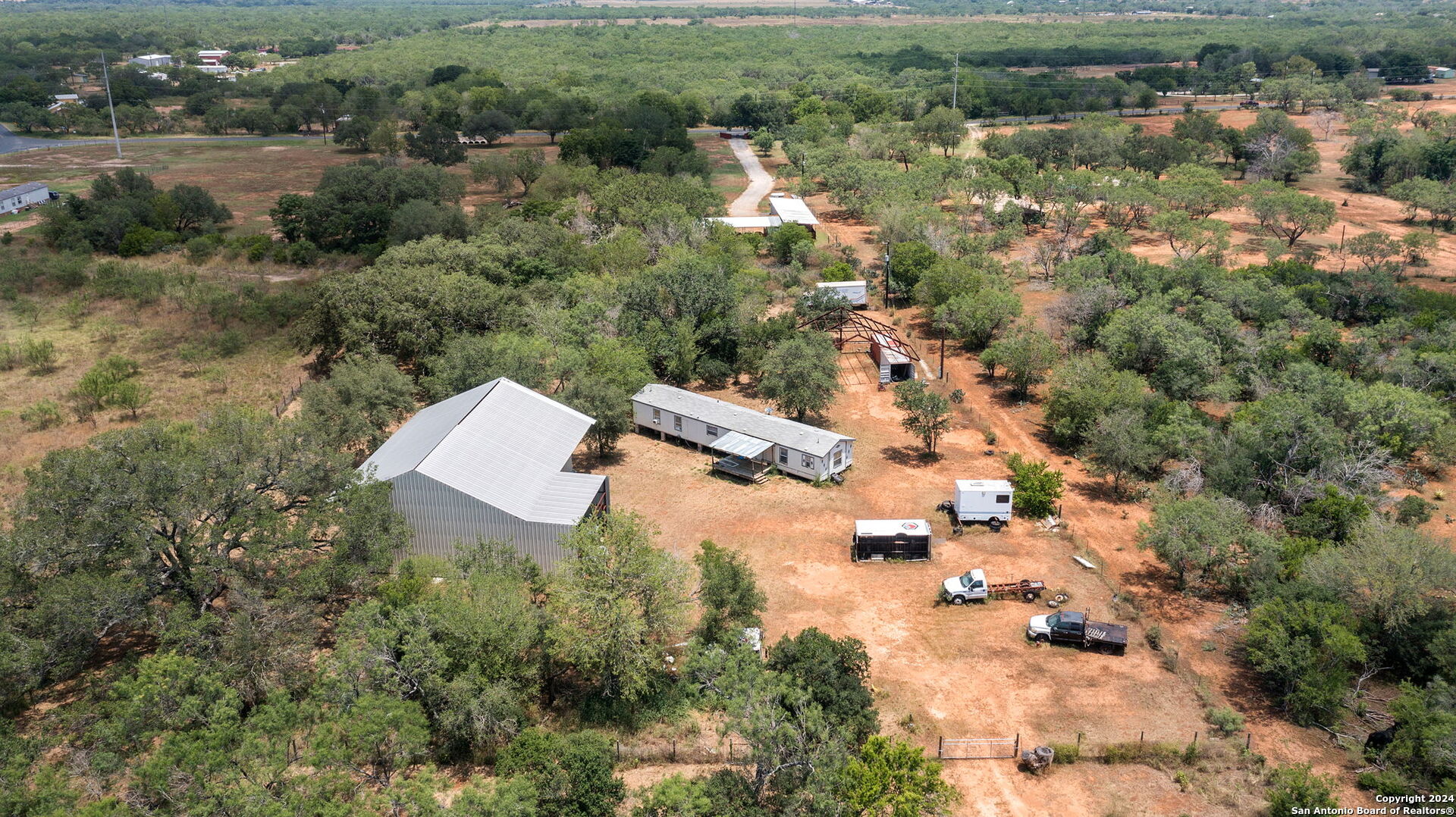main property photo 7