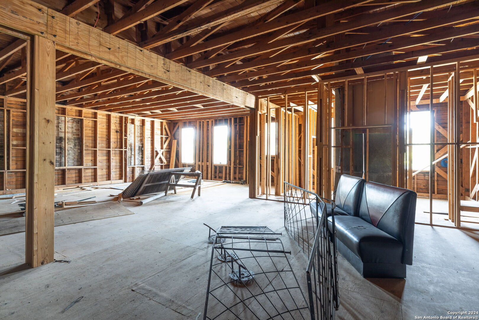 main property photo 12