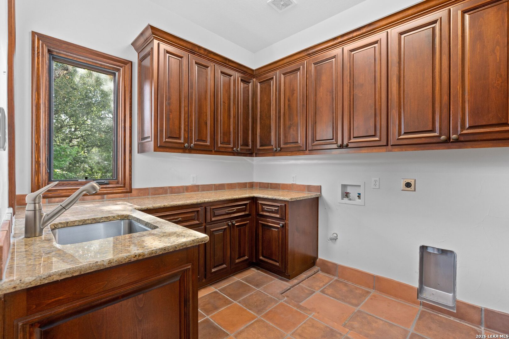 main property photo 79