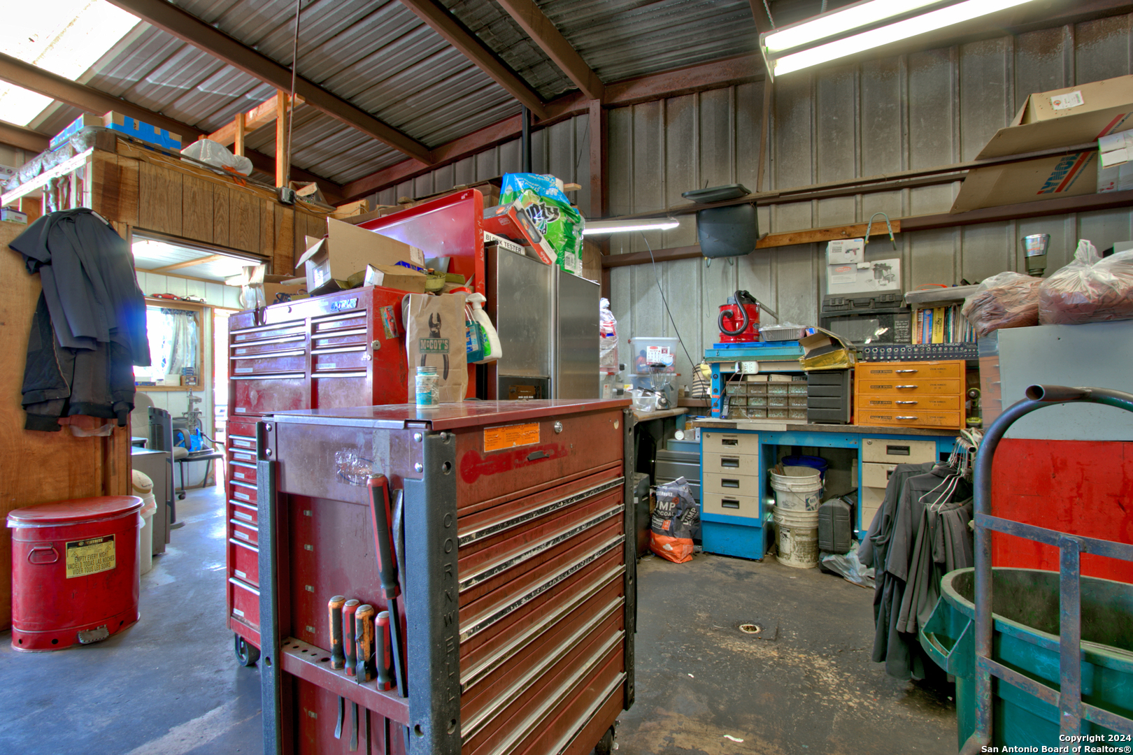 main property photo 5