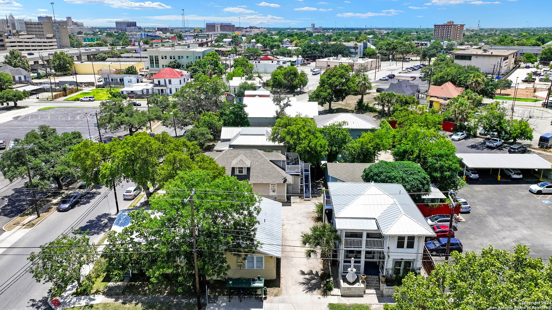 main property photo 28