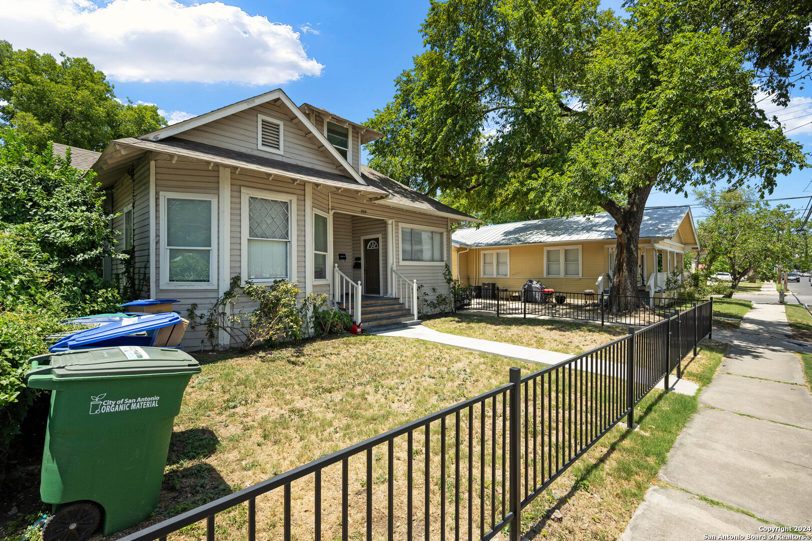 main property photo 5