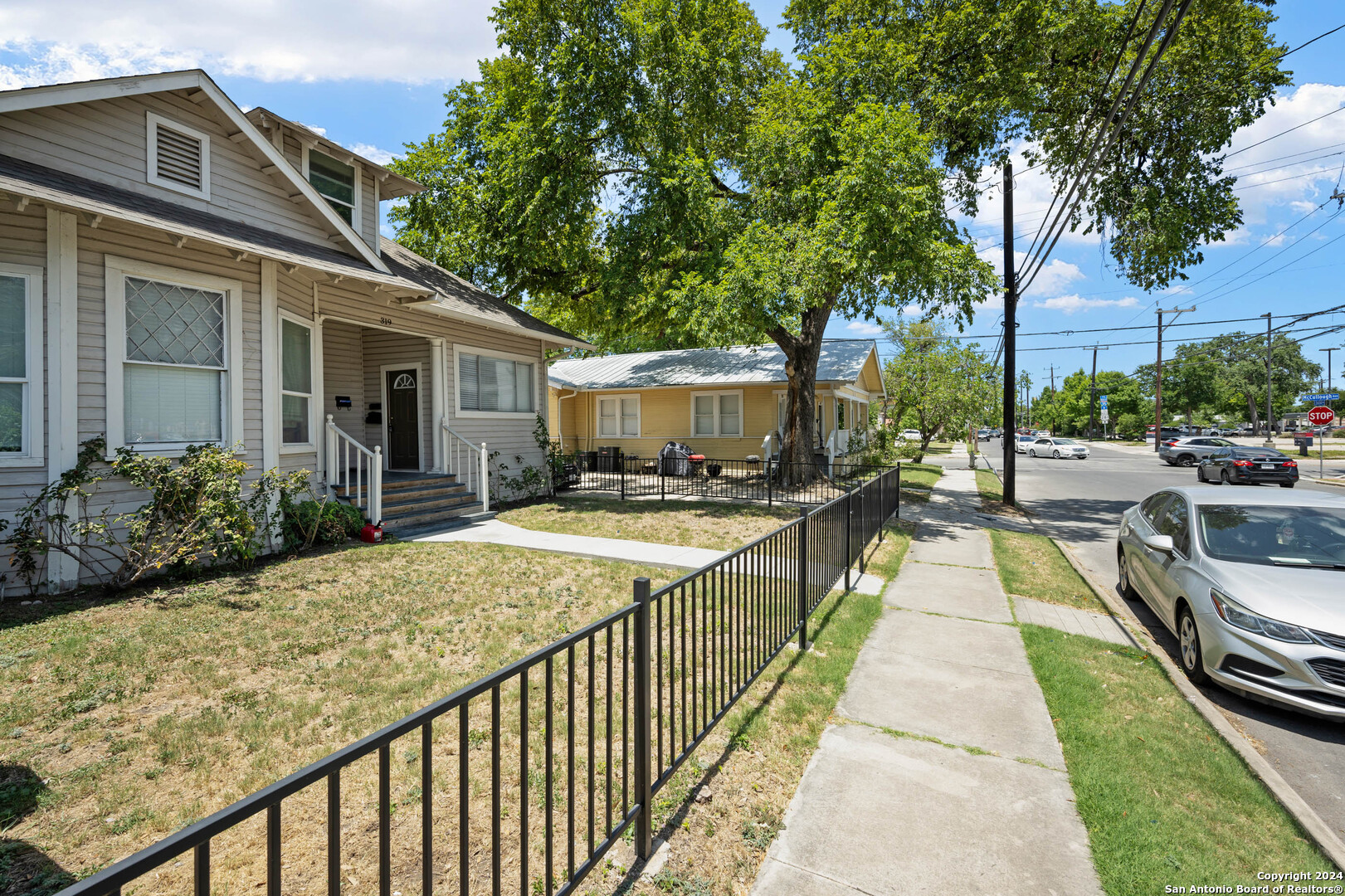 main property photo 6