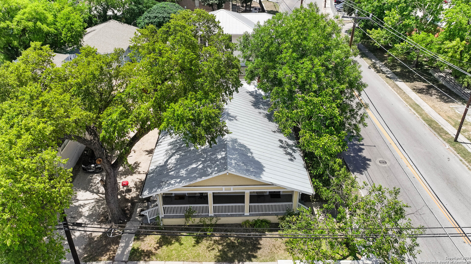 main property photo 9
