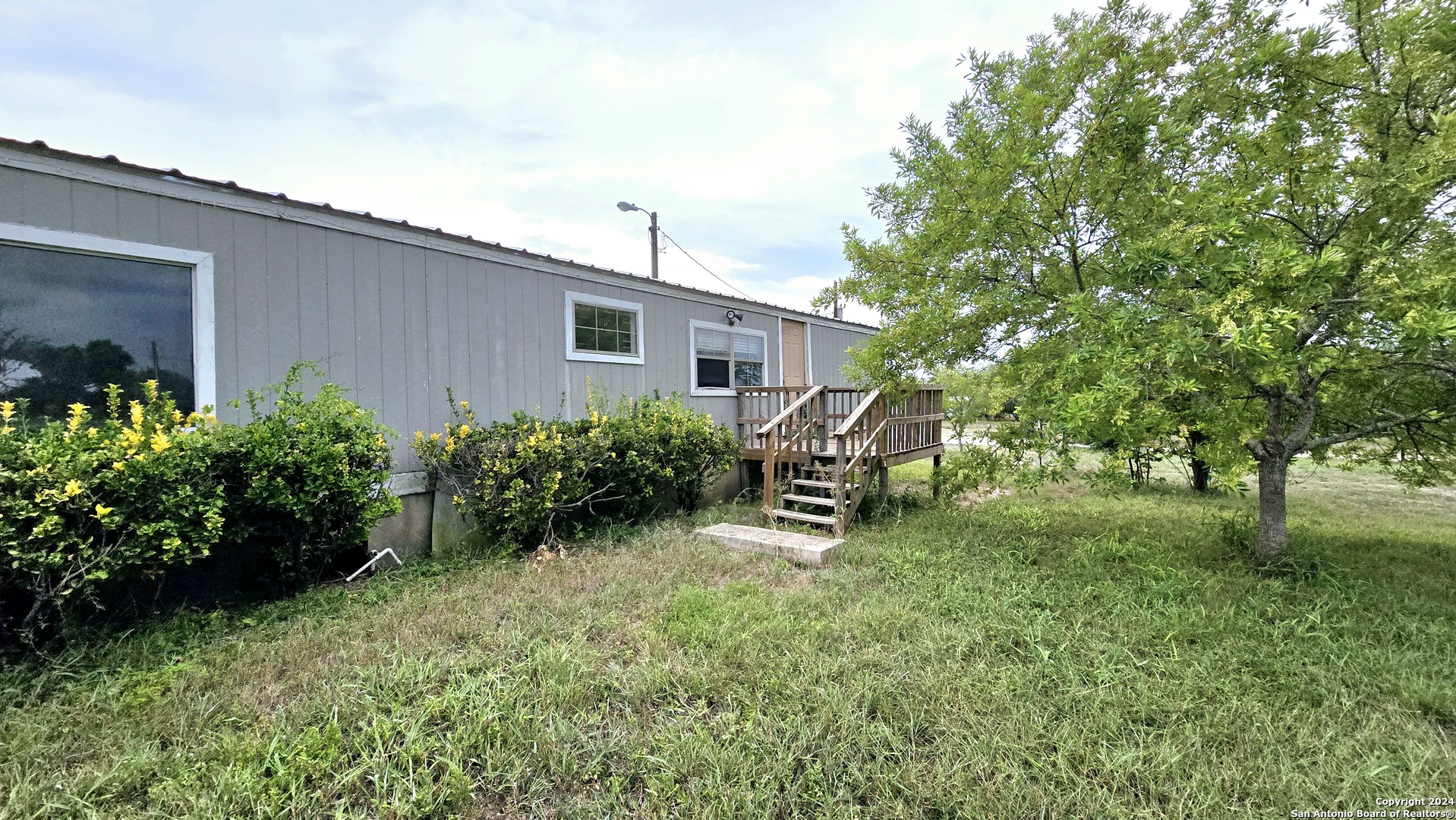 main property photo 22