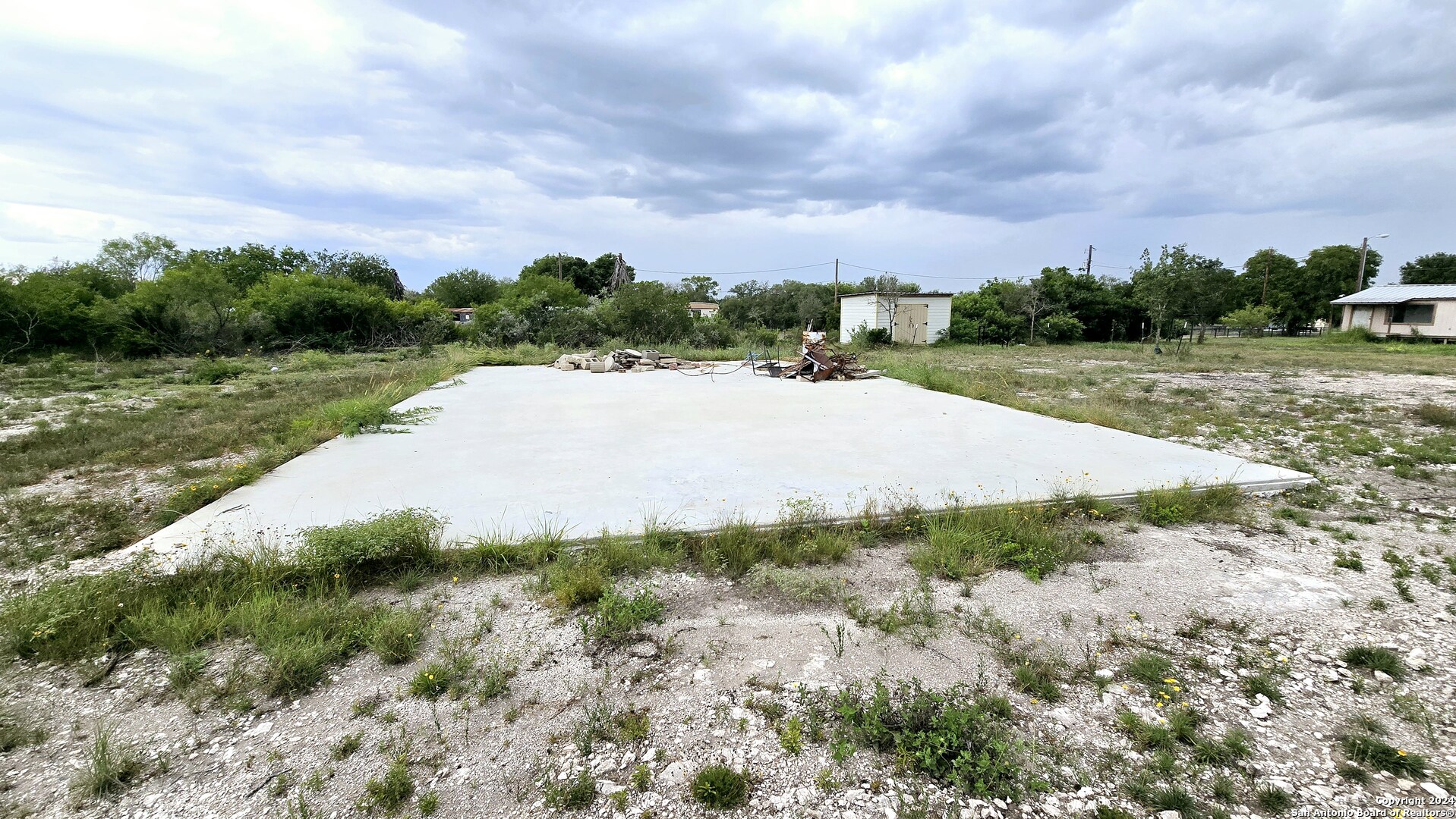 main property photo 26