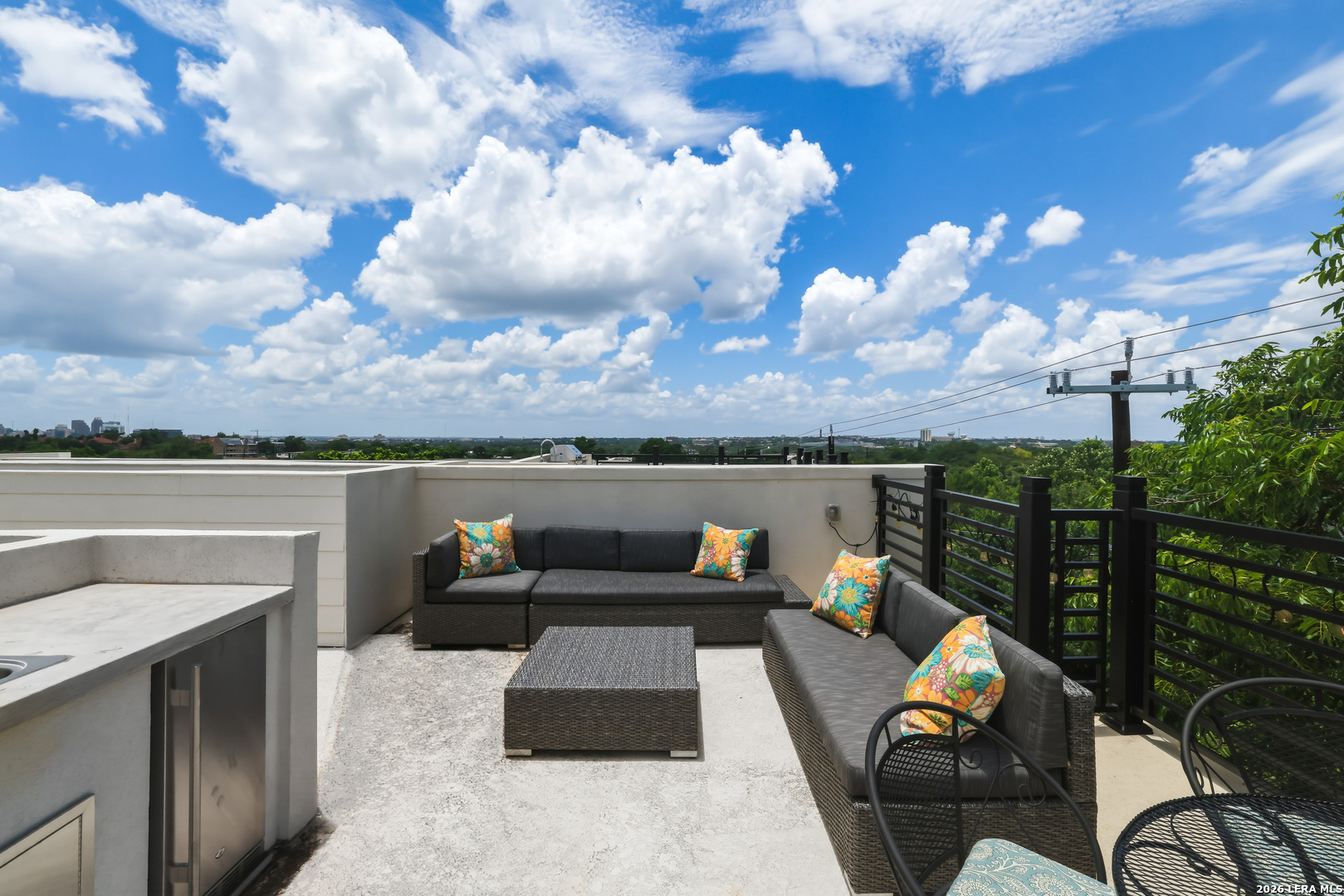 main property photo 50