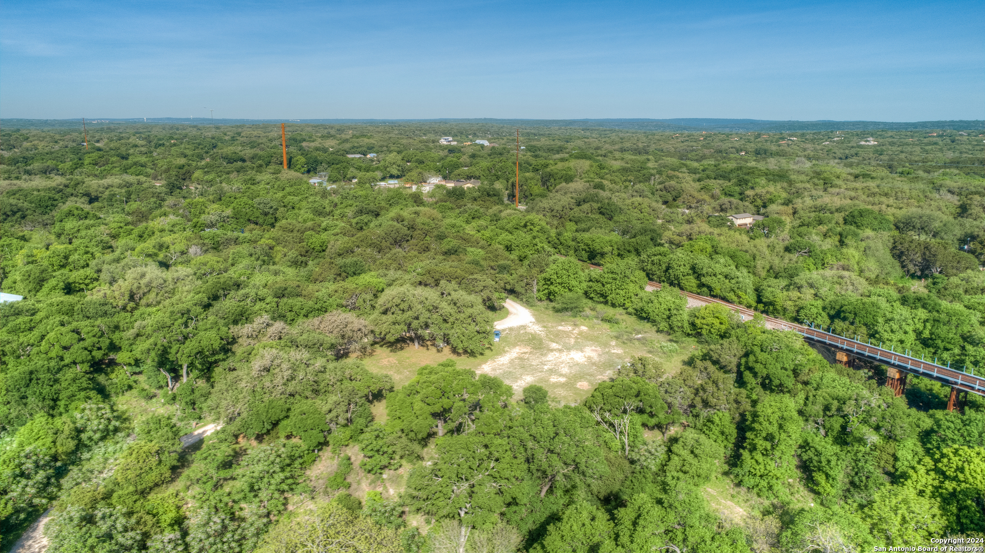 main property photo 36