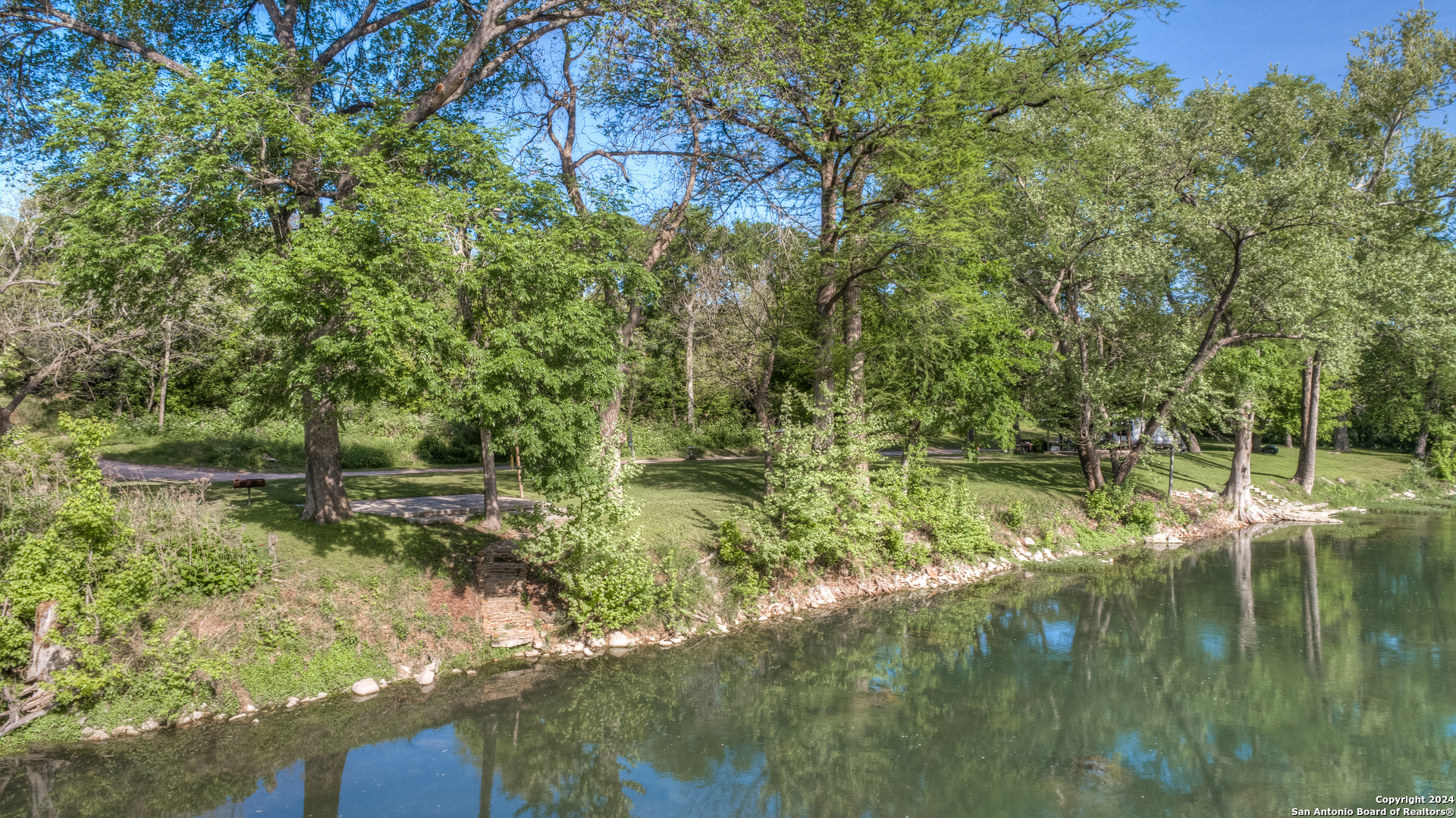 main property photo 39