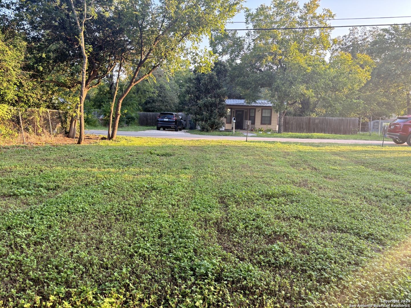 property viewer photo 6