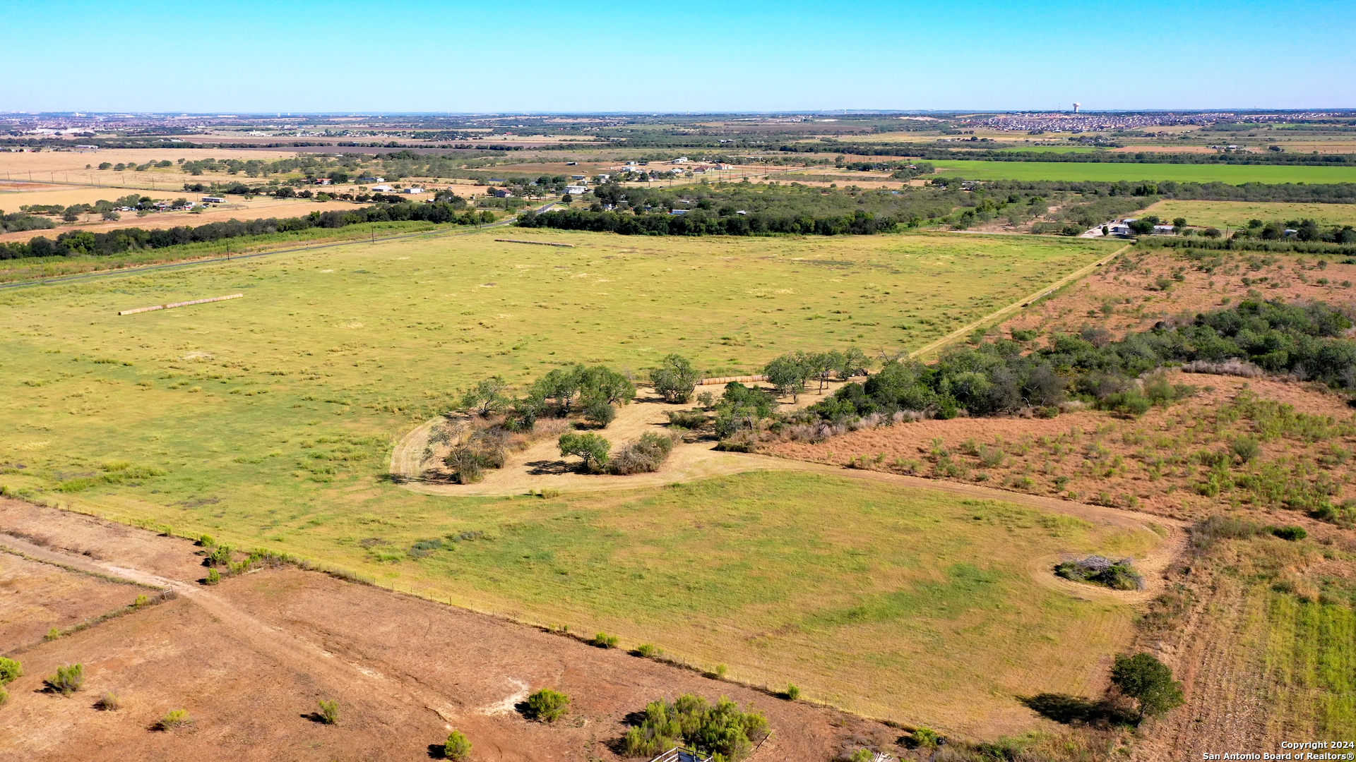 main property photo 4