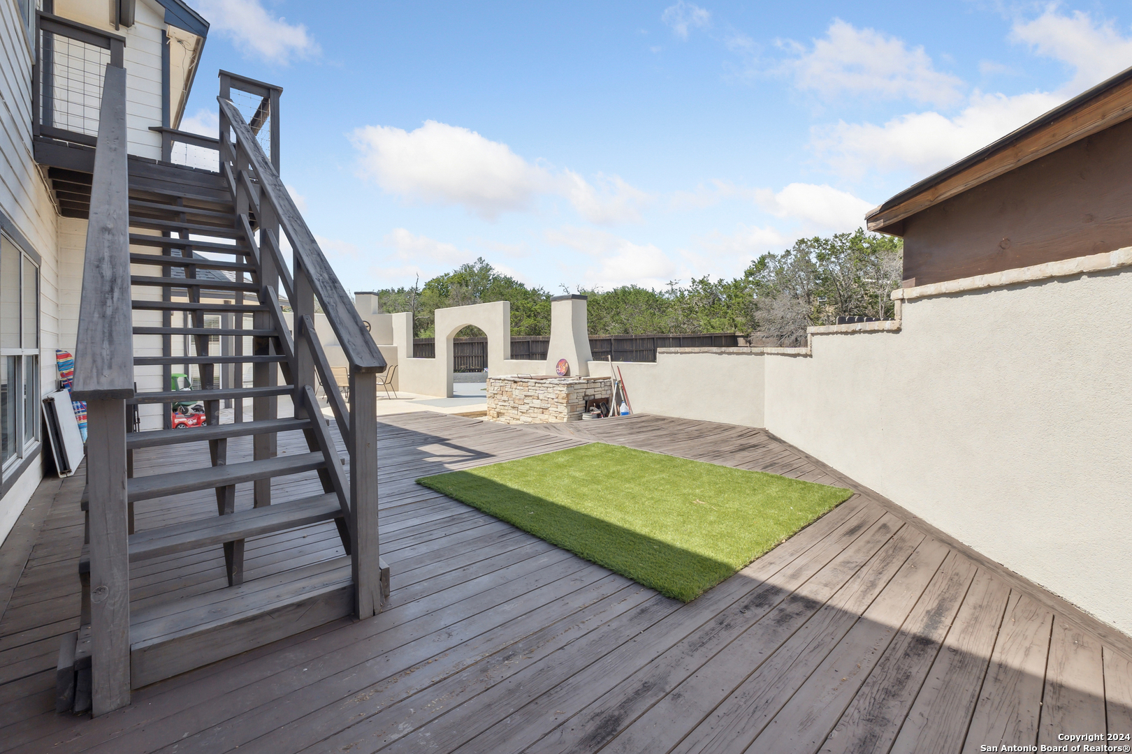 main property photo 39