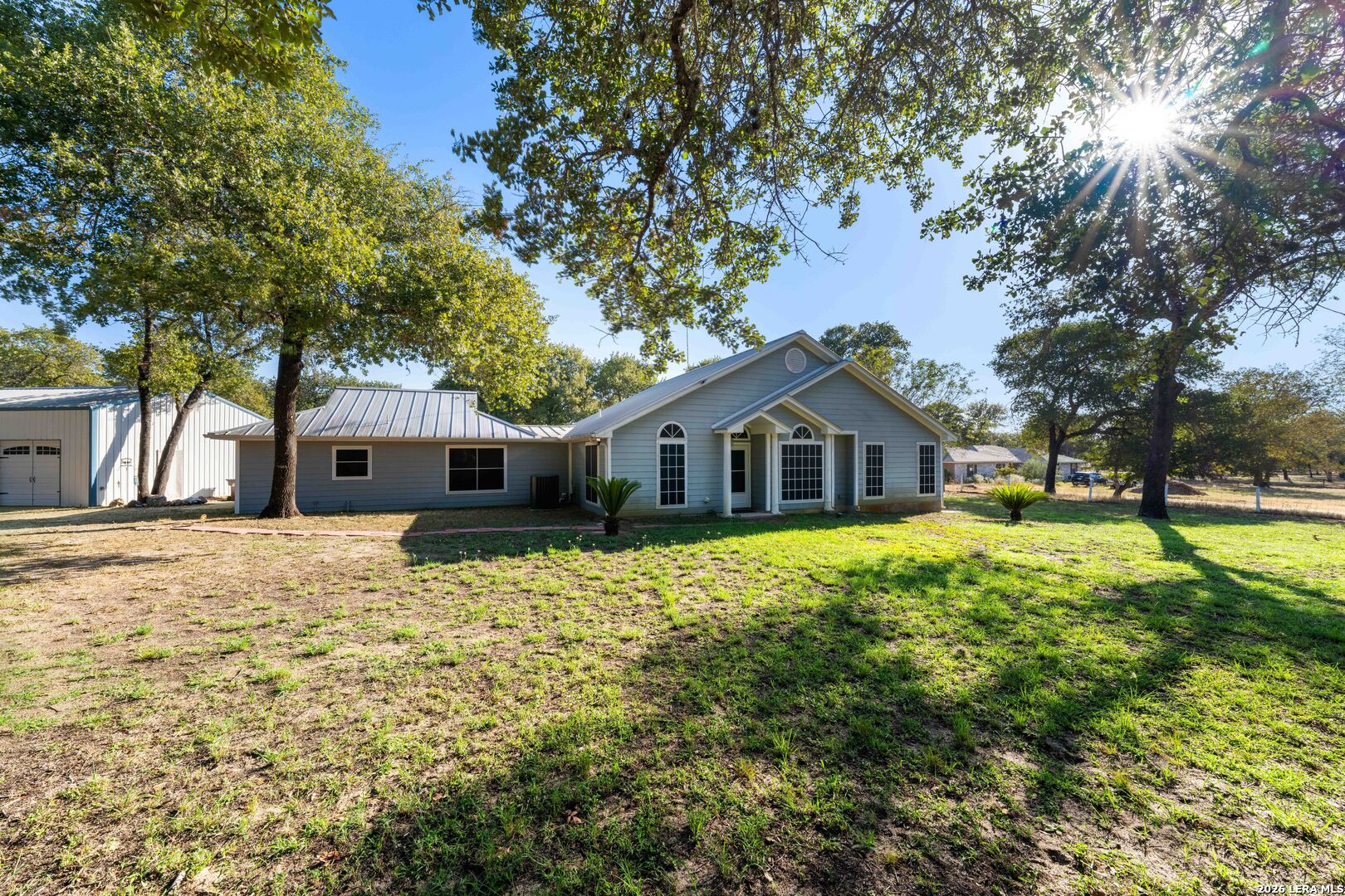 main property photo 3
