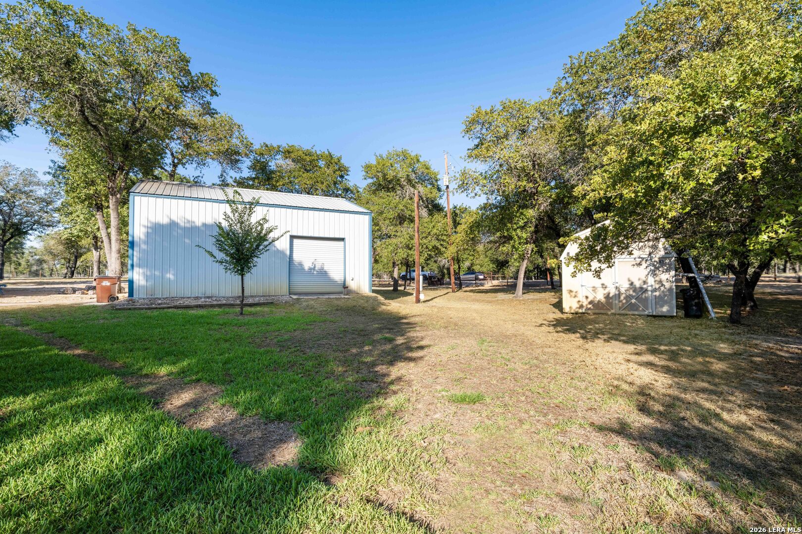 main property photo 40
