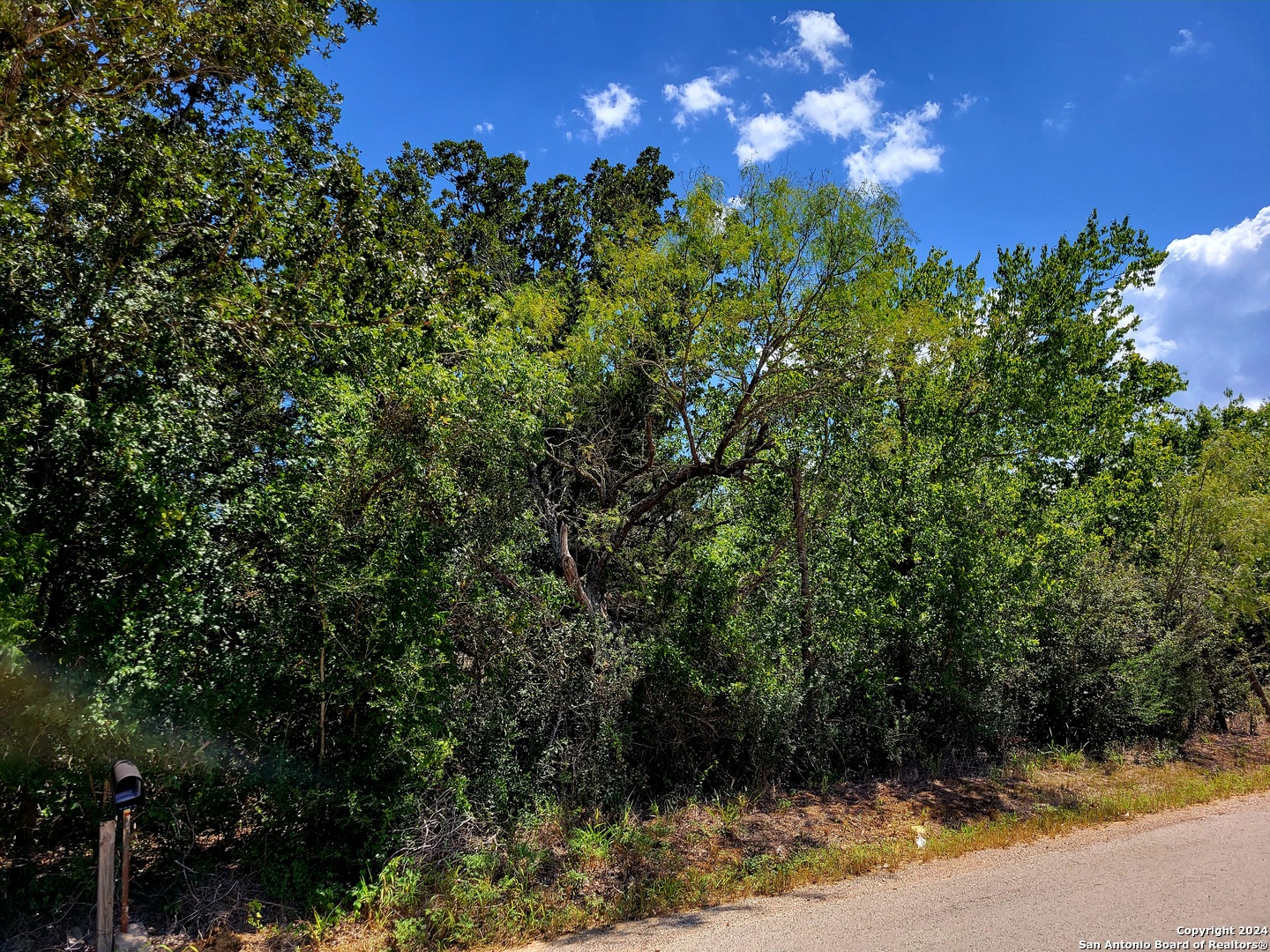 main property photo 8
