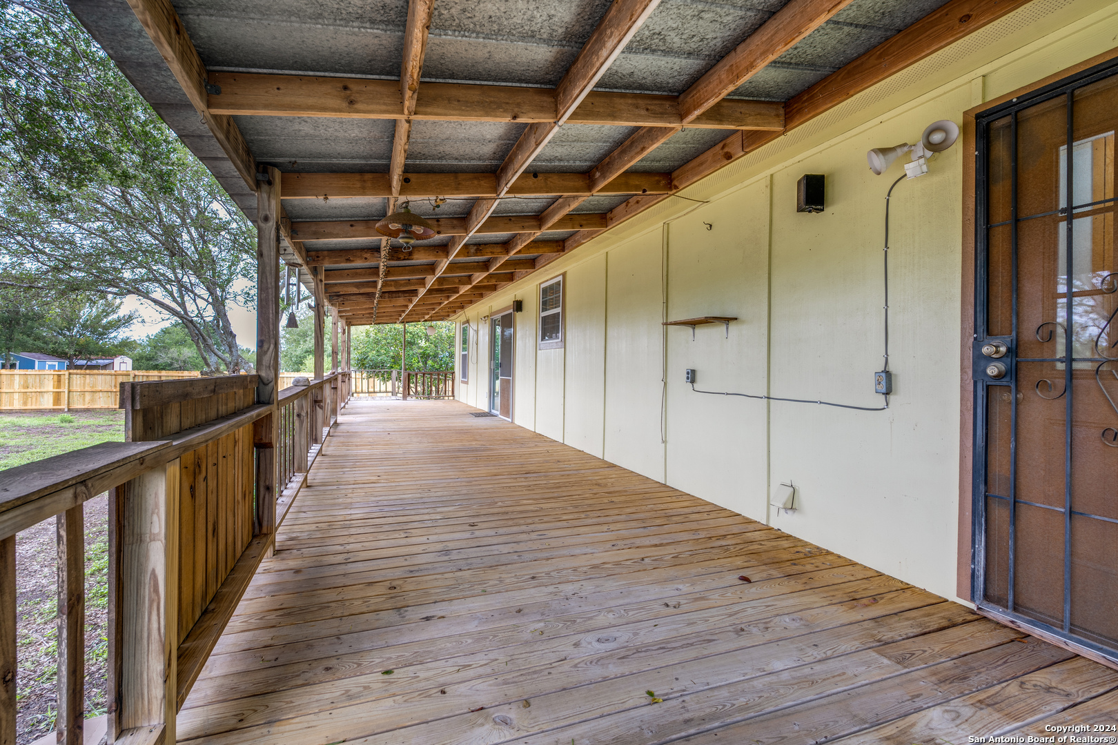 main property photo 31