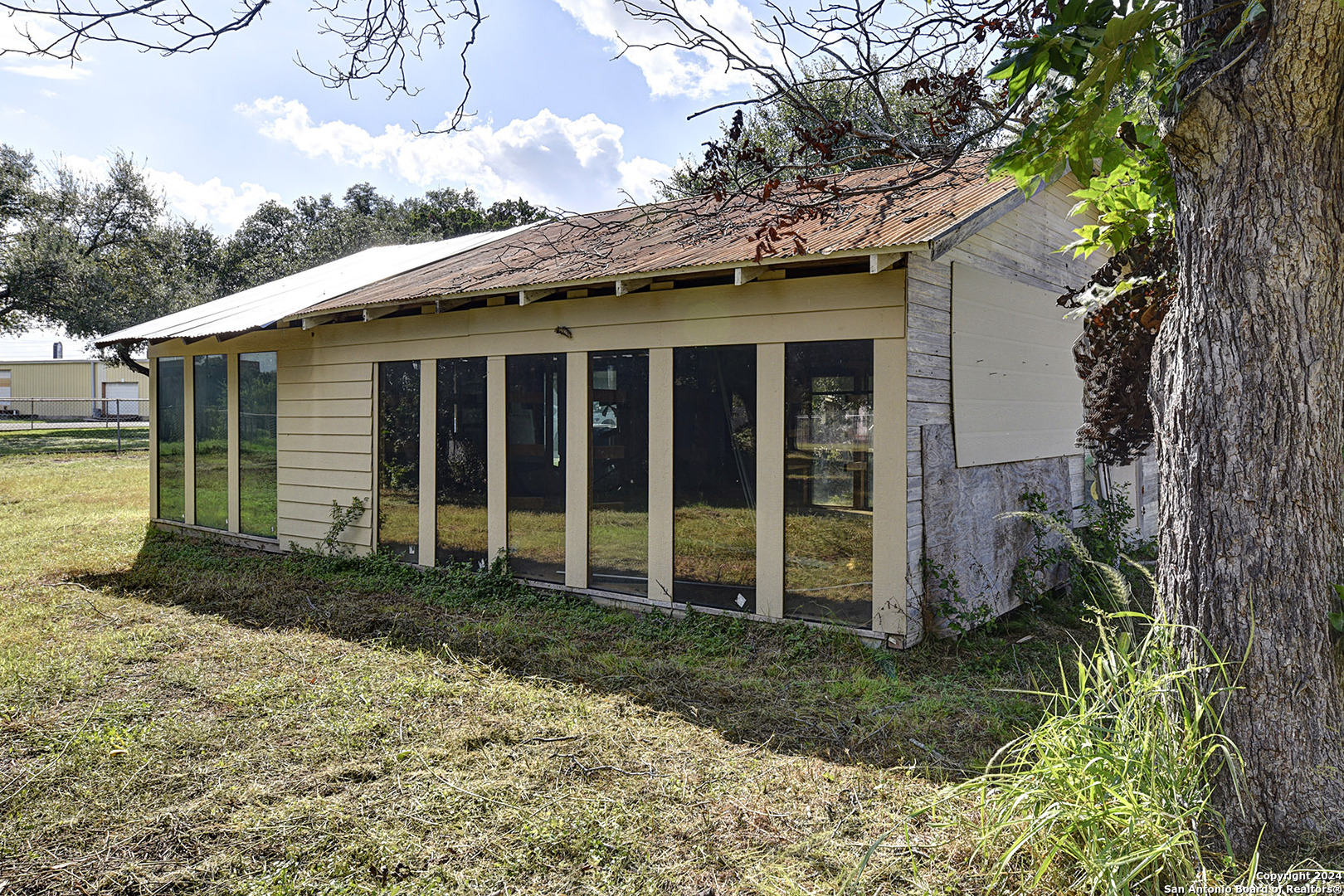 main property photo 26