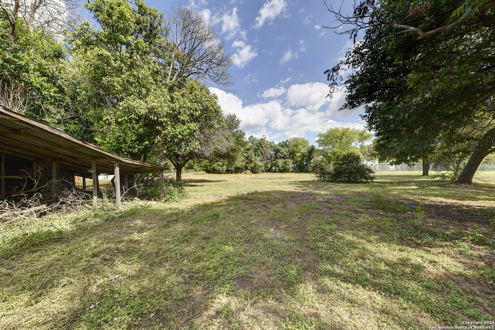 main property photo 31