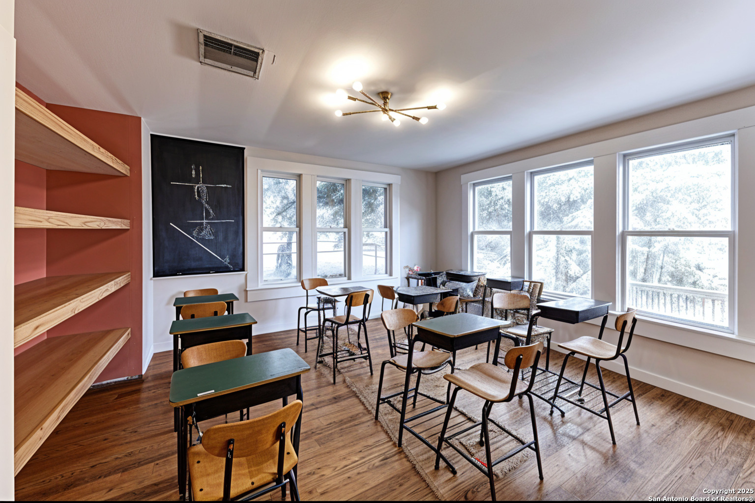 main property photo 50