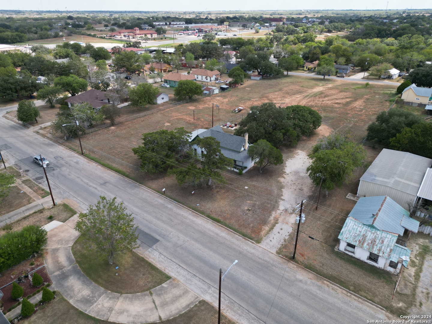 main property photo 2