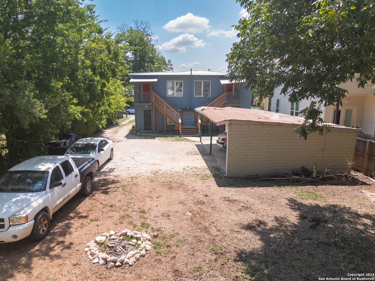 main property photo 14