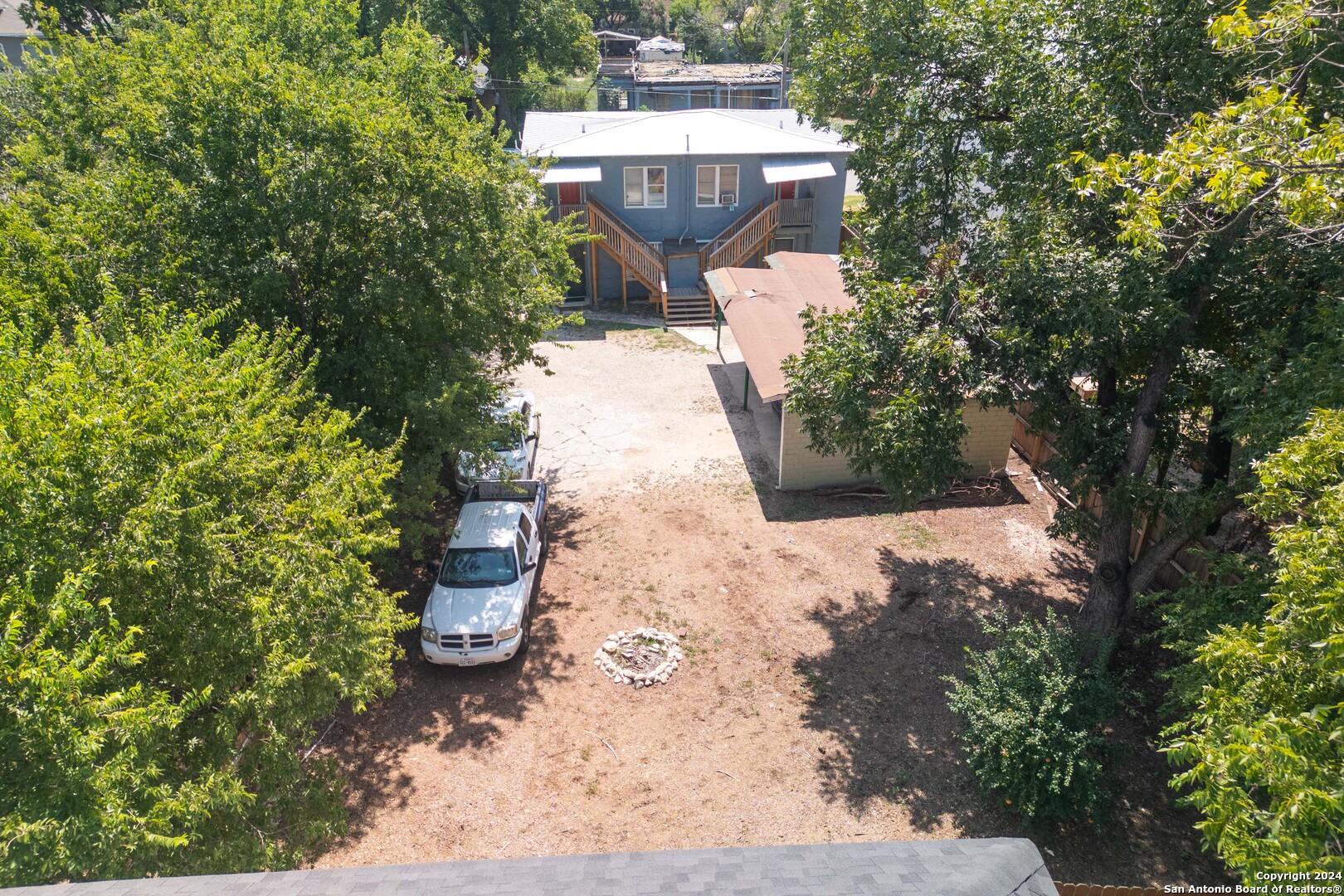 main property photo 16