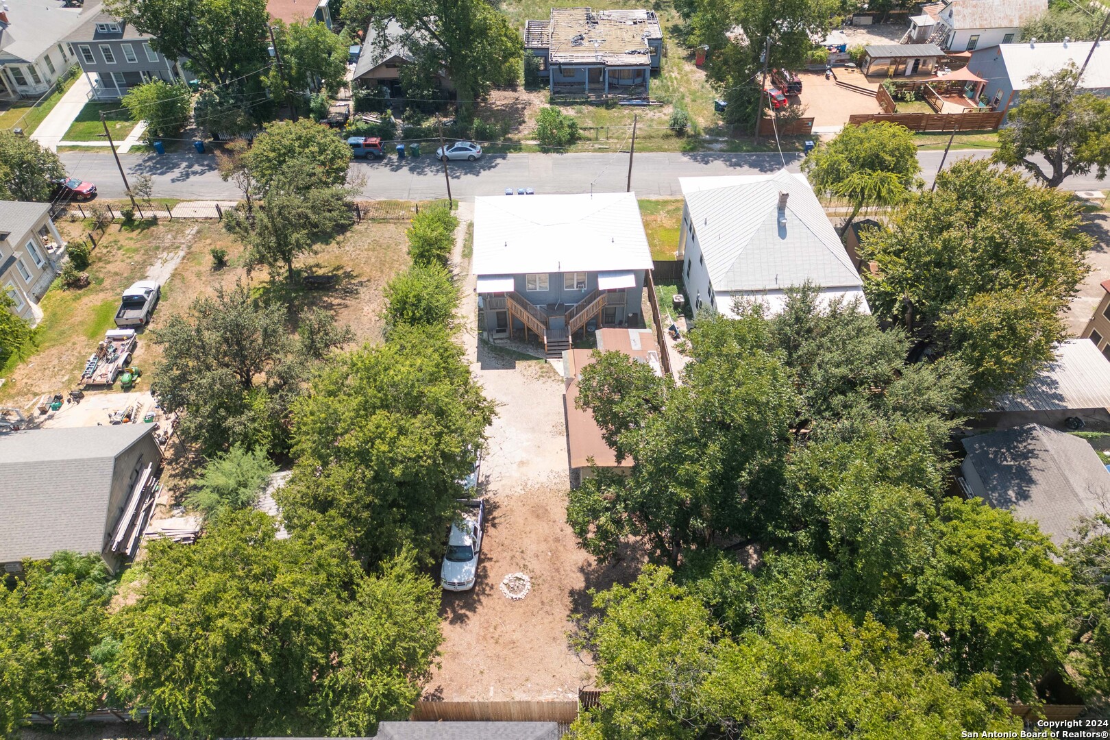 main property photo 17