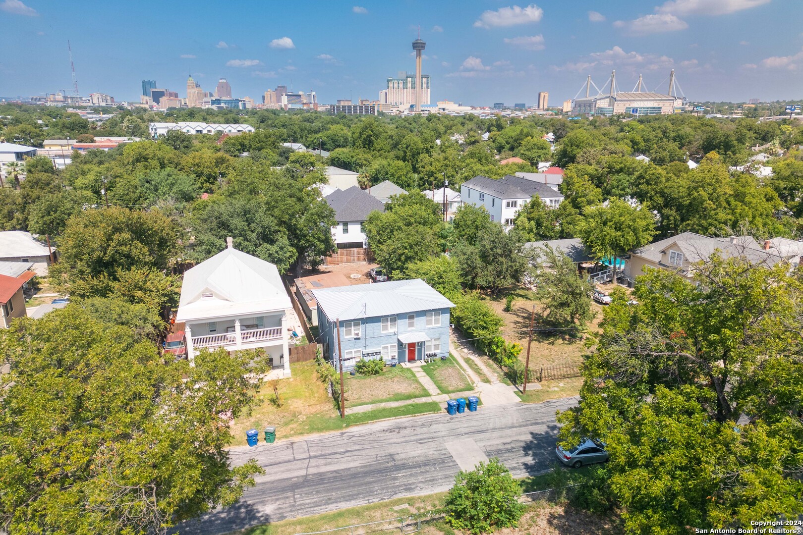 main property photo 3