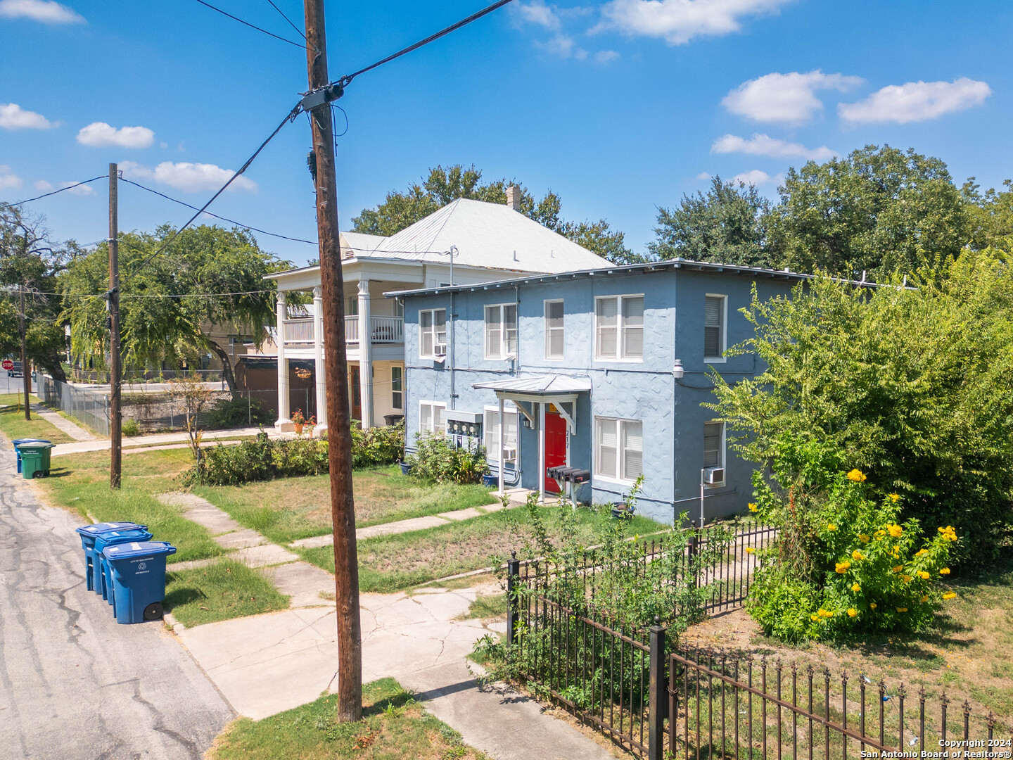 main property photo 5