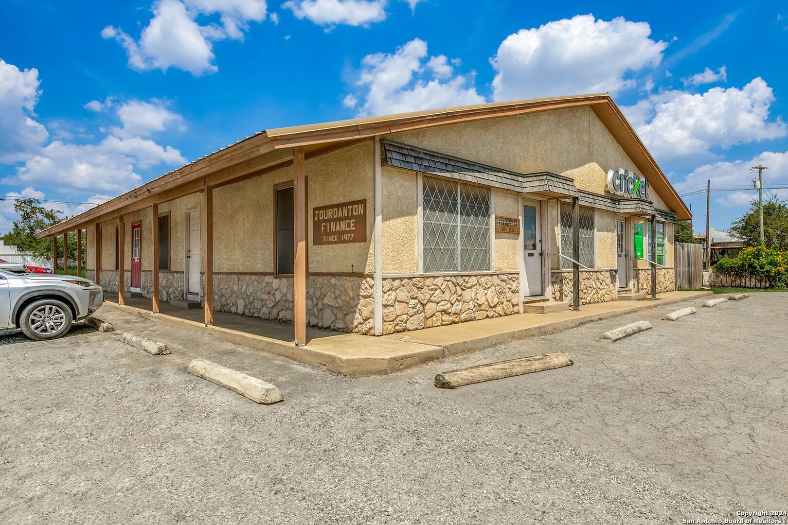 main property photo 1