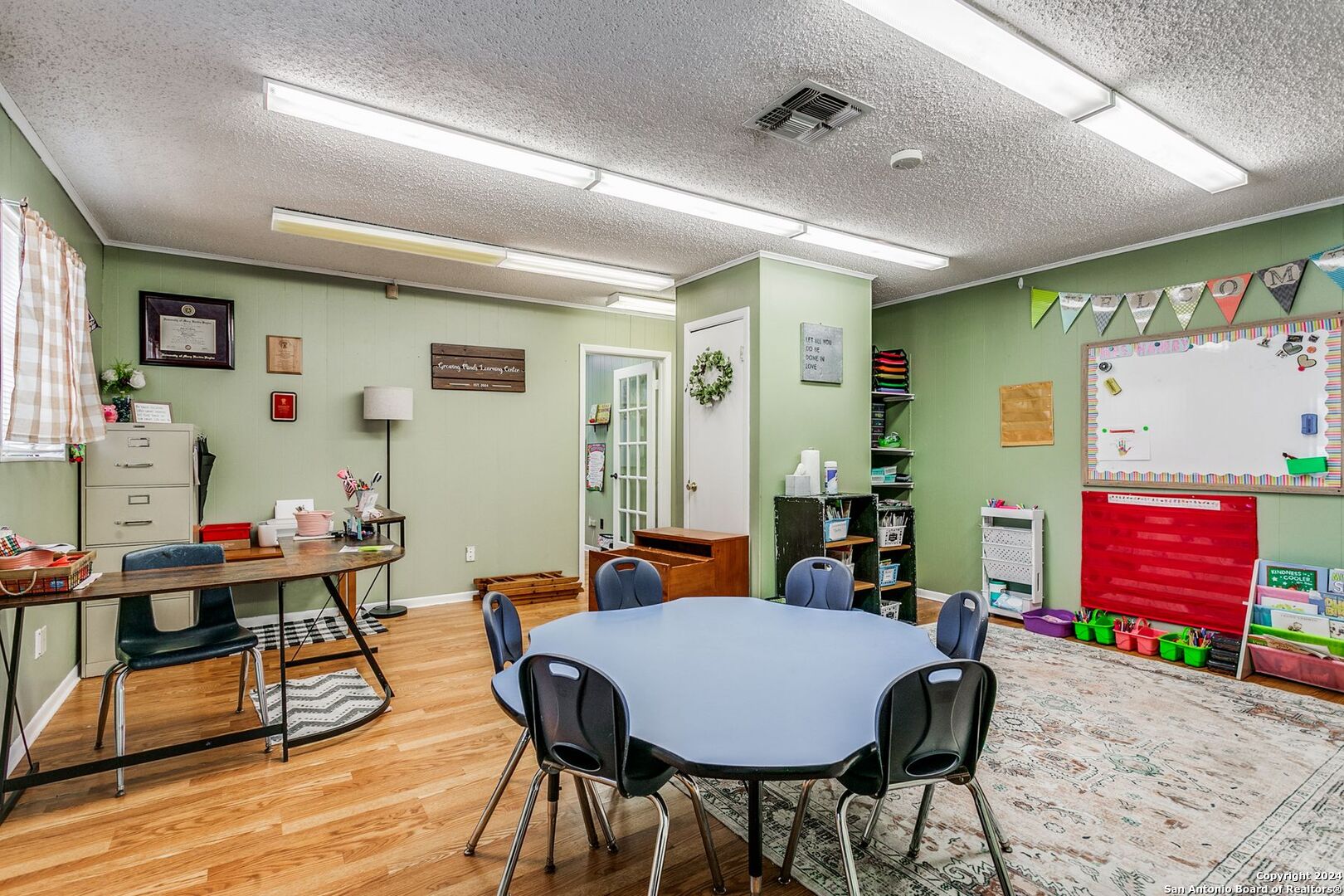 main property photo 16