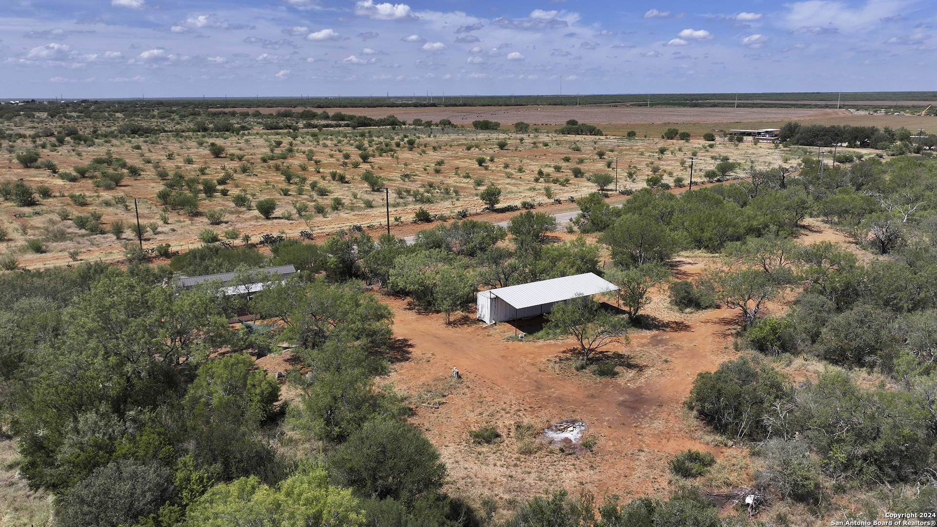 main property photo 14