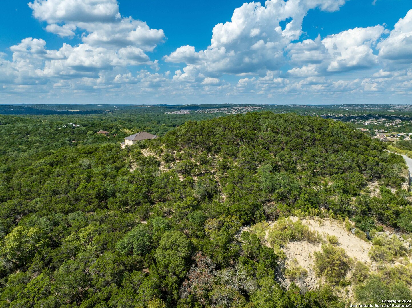 main property photo 25