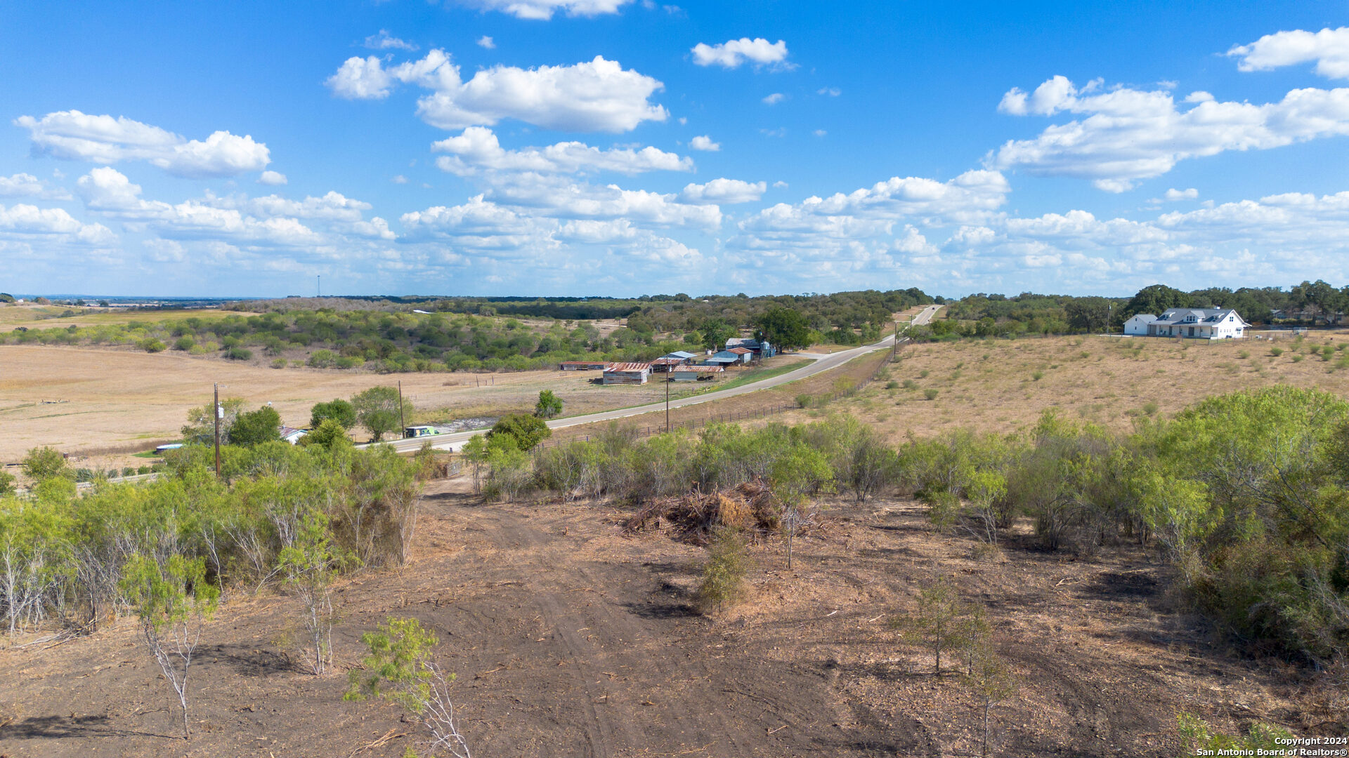 main property photo 16