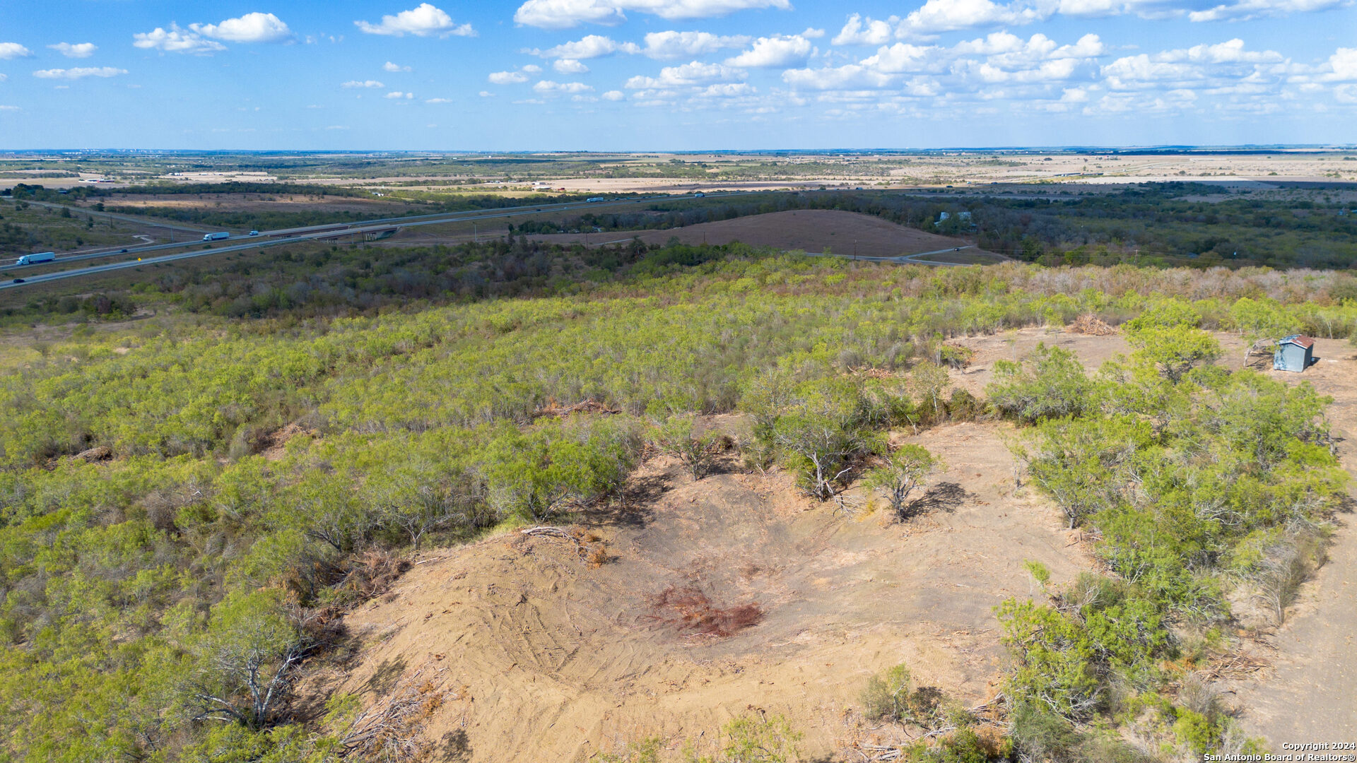 main property photo 31