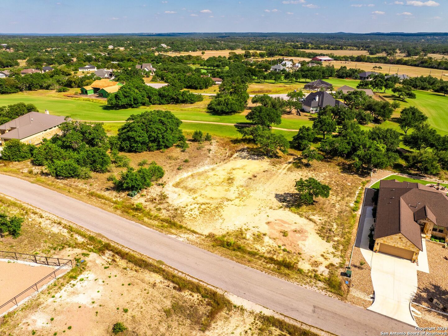 main property photo 13