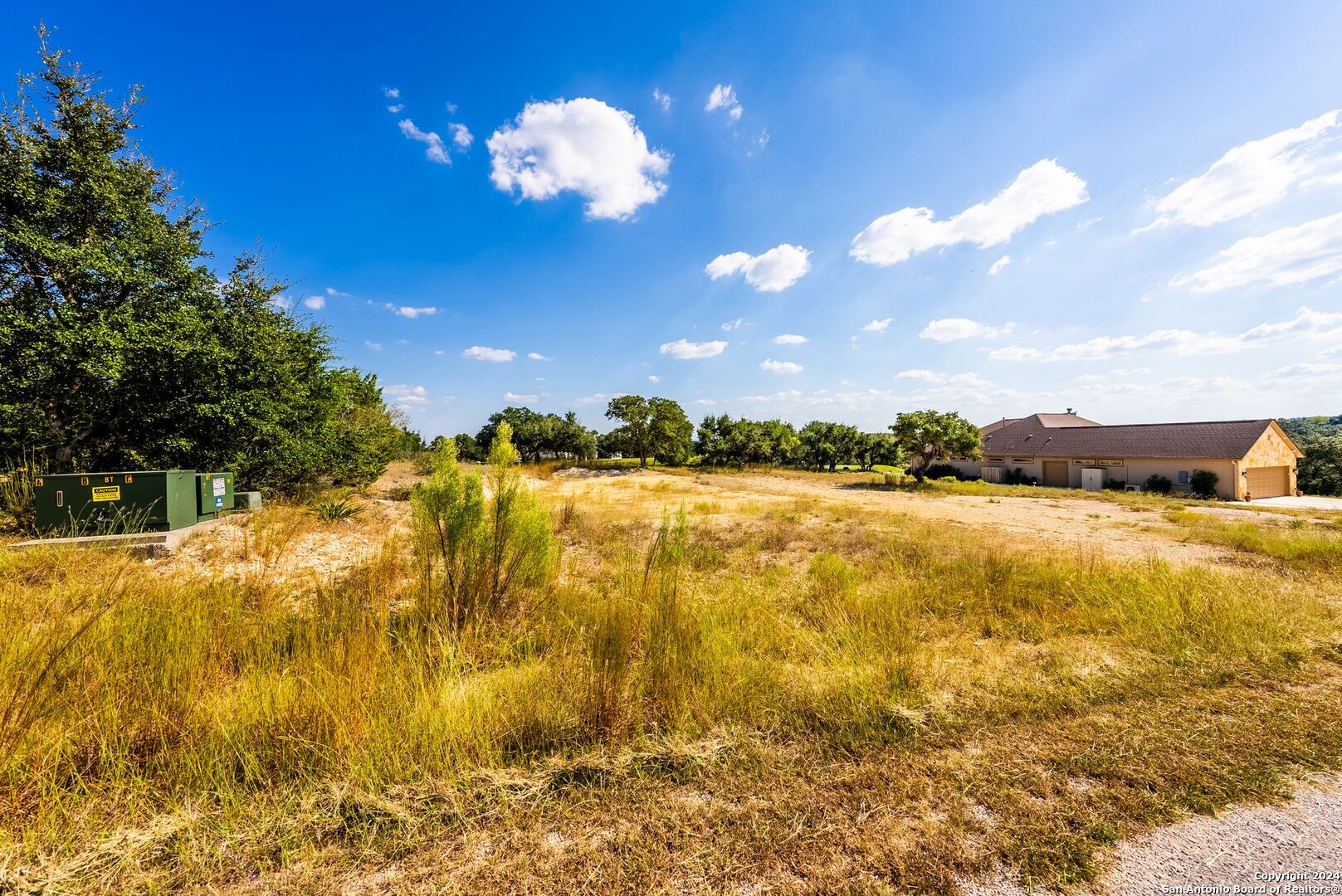 main property photo 20