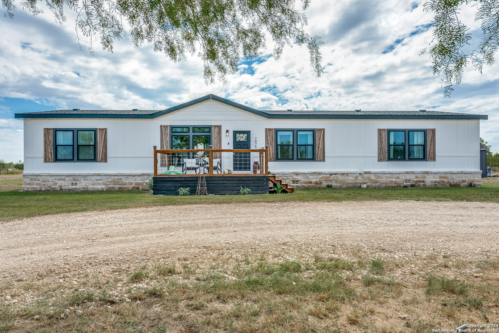 main property photo 2