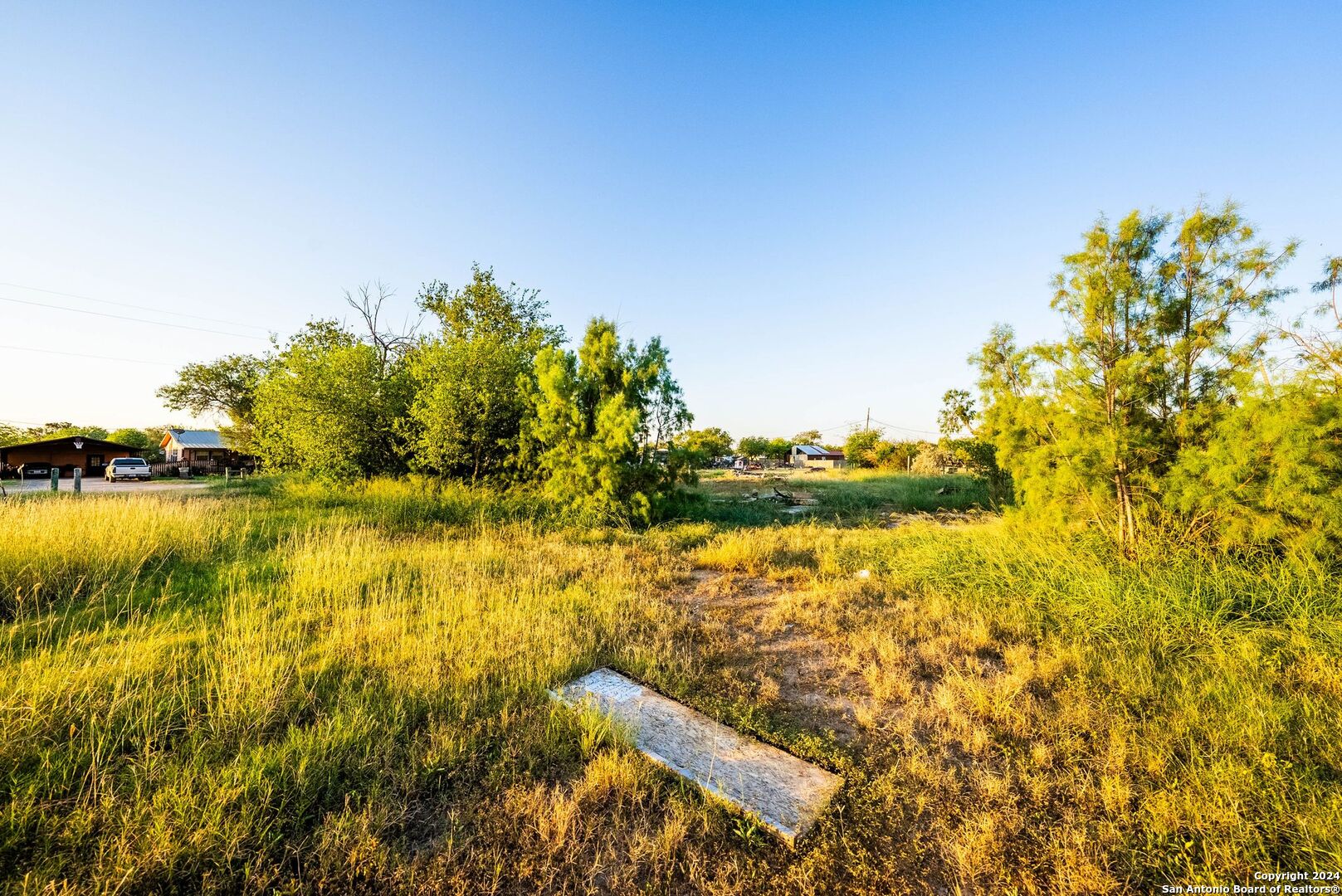 main property photo 12
