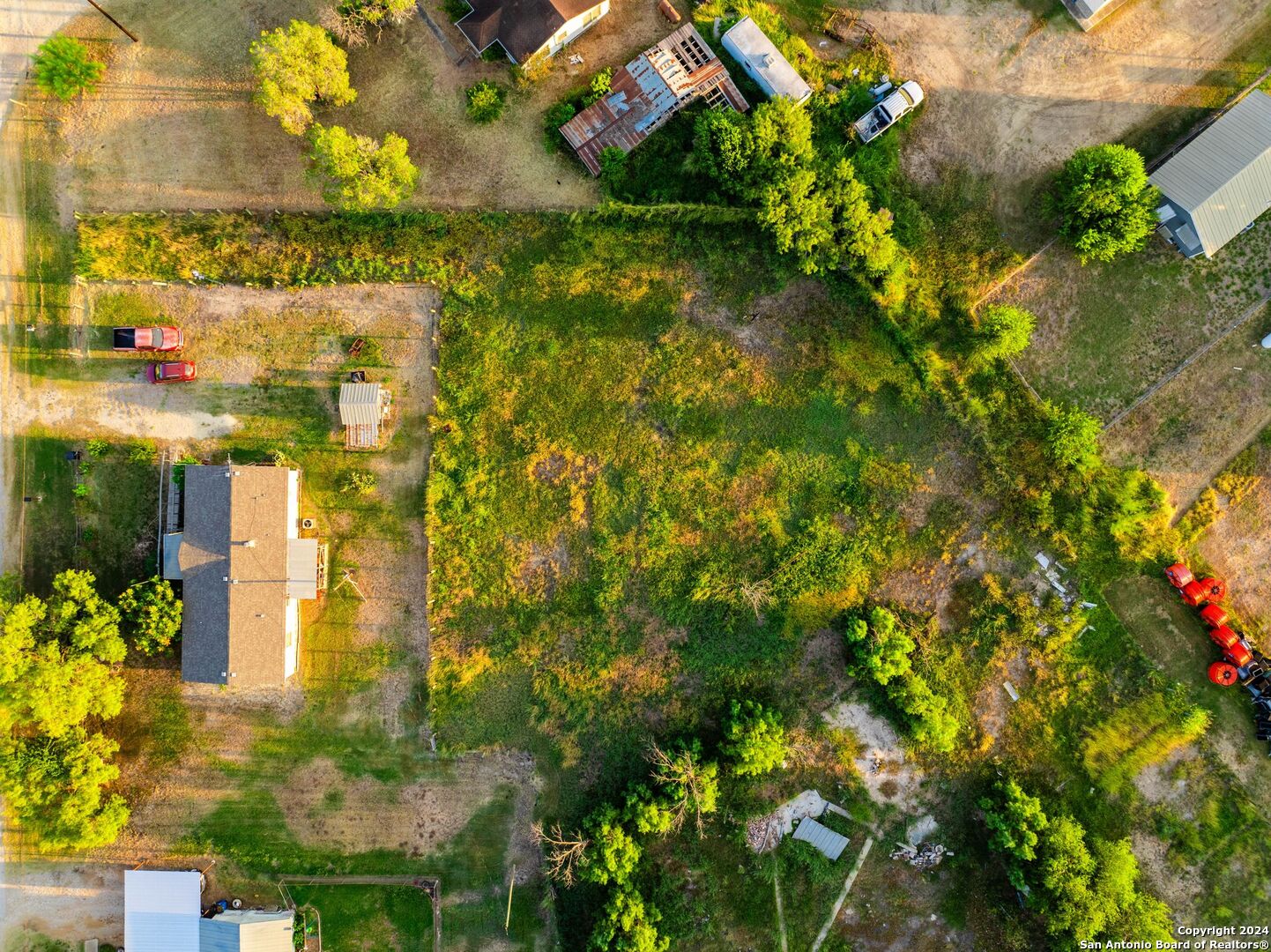 main property photo 4
