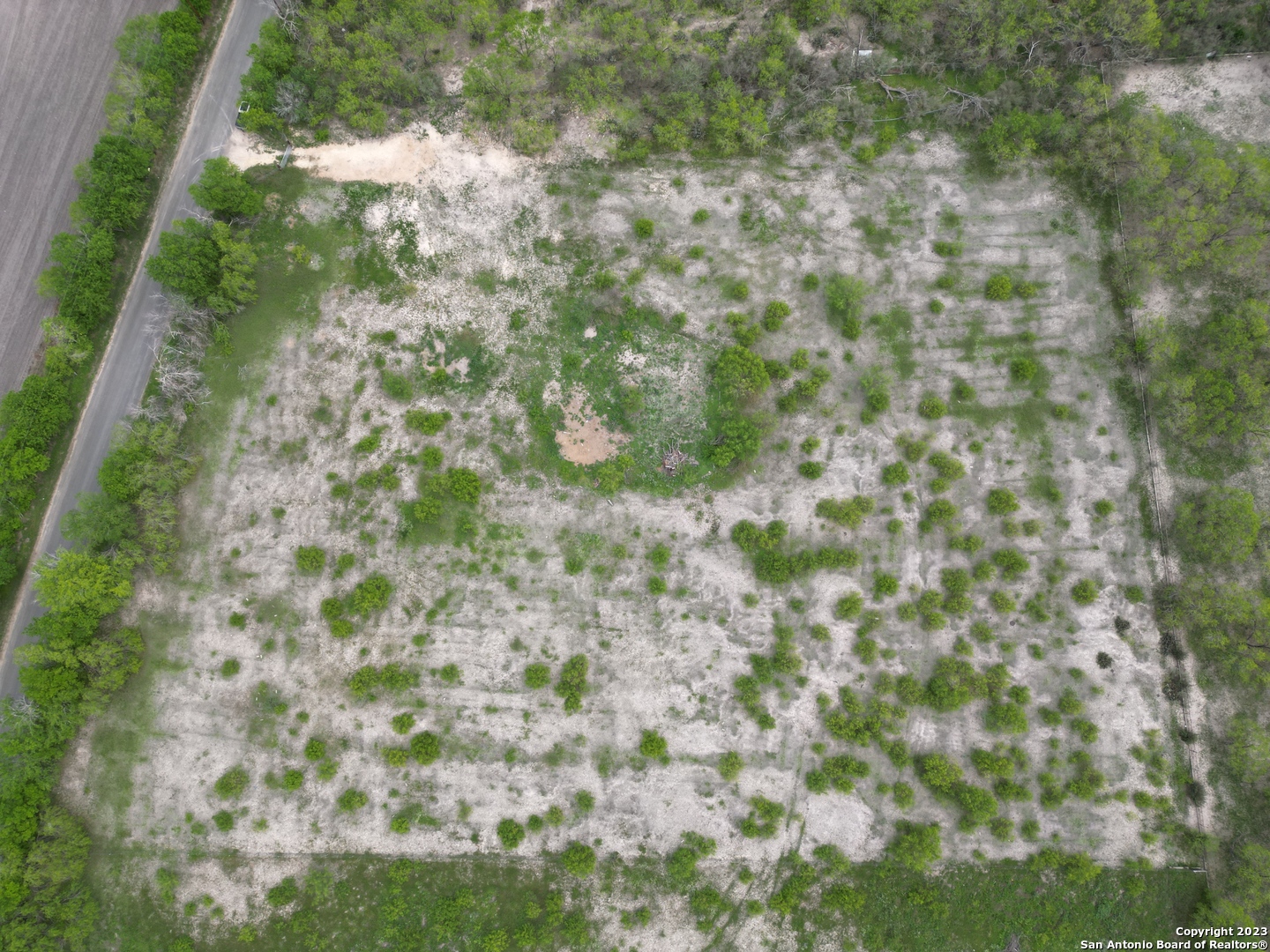main property photo 10