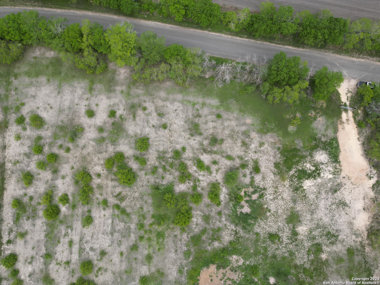 main property photo 11