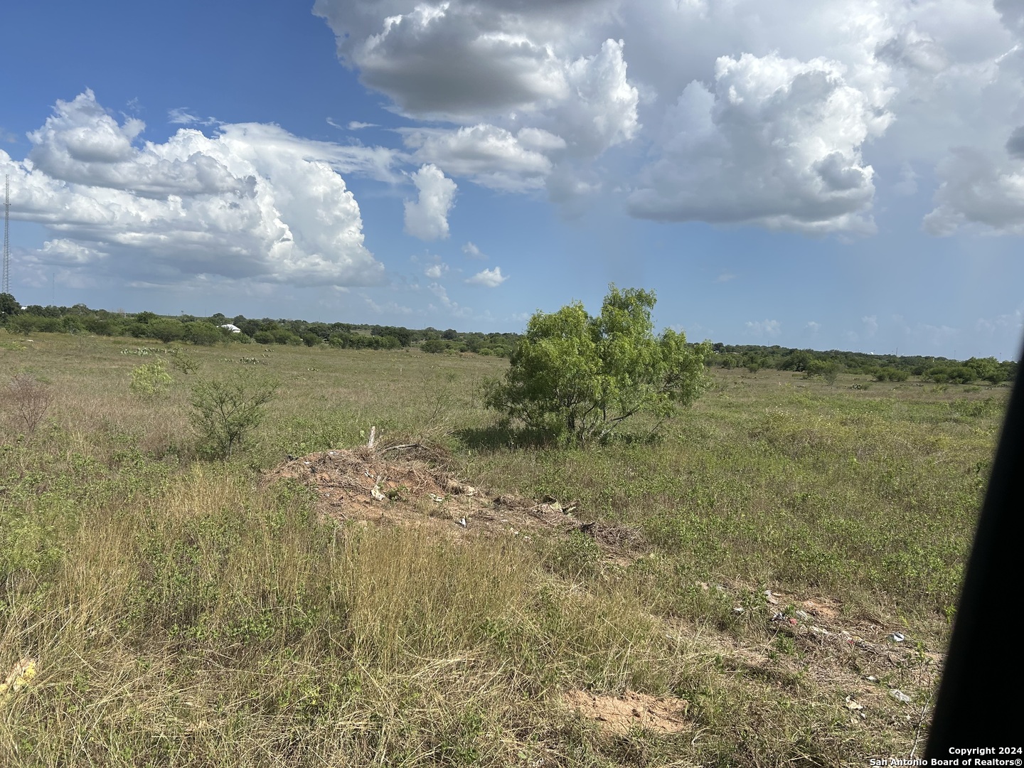 property viewer photo 3