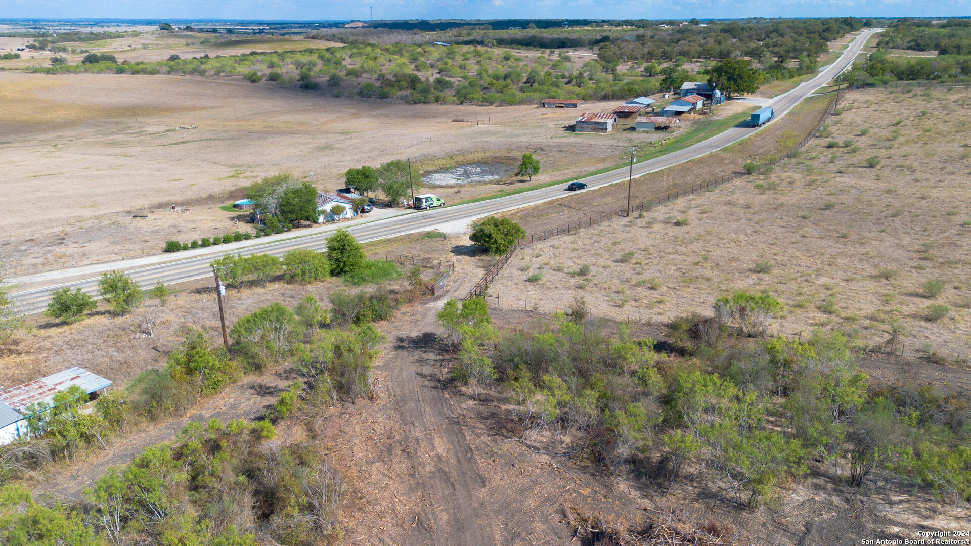 main property photo 17