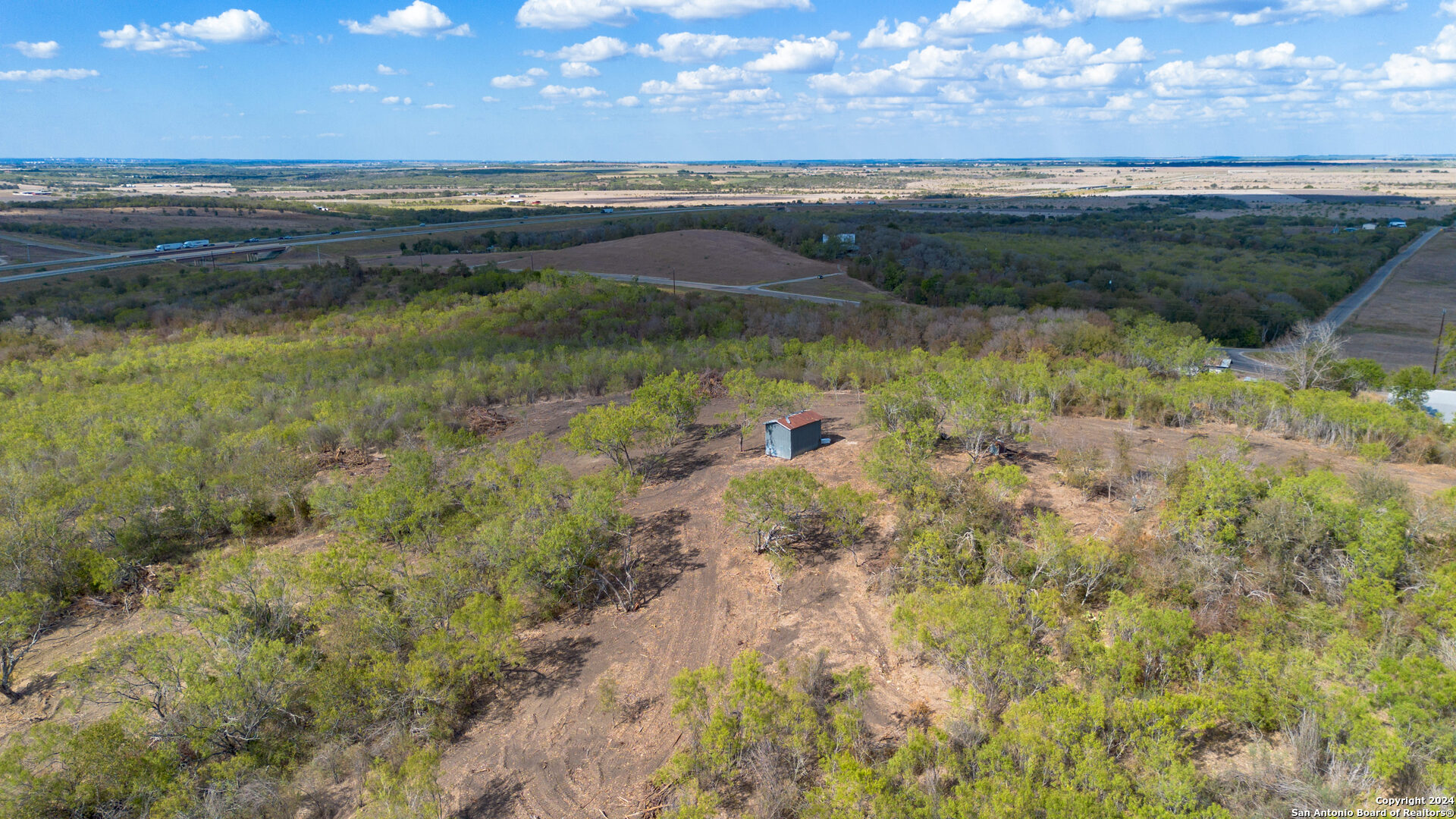 main property photo 32