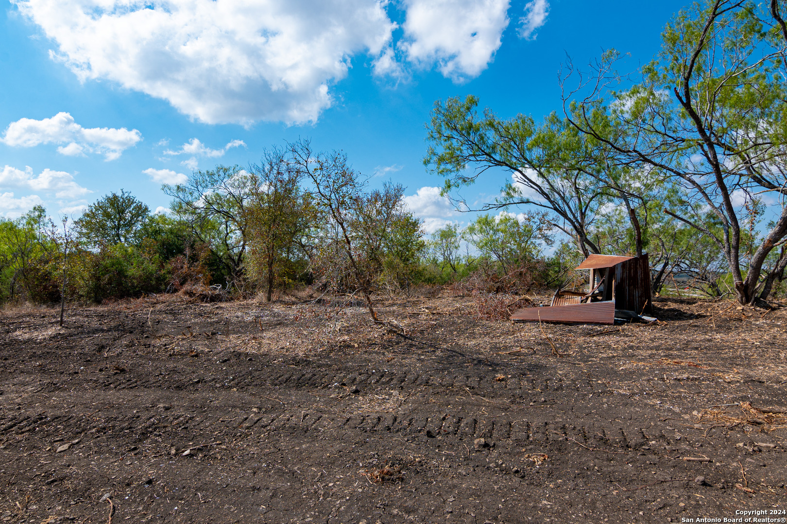 main property photo 8