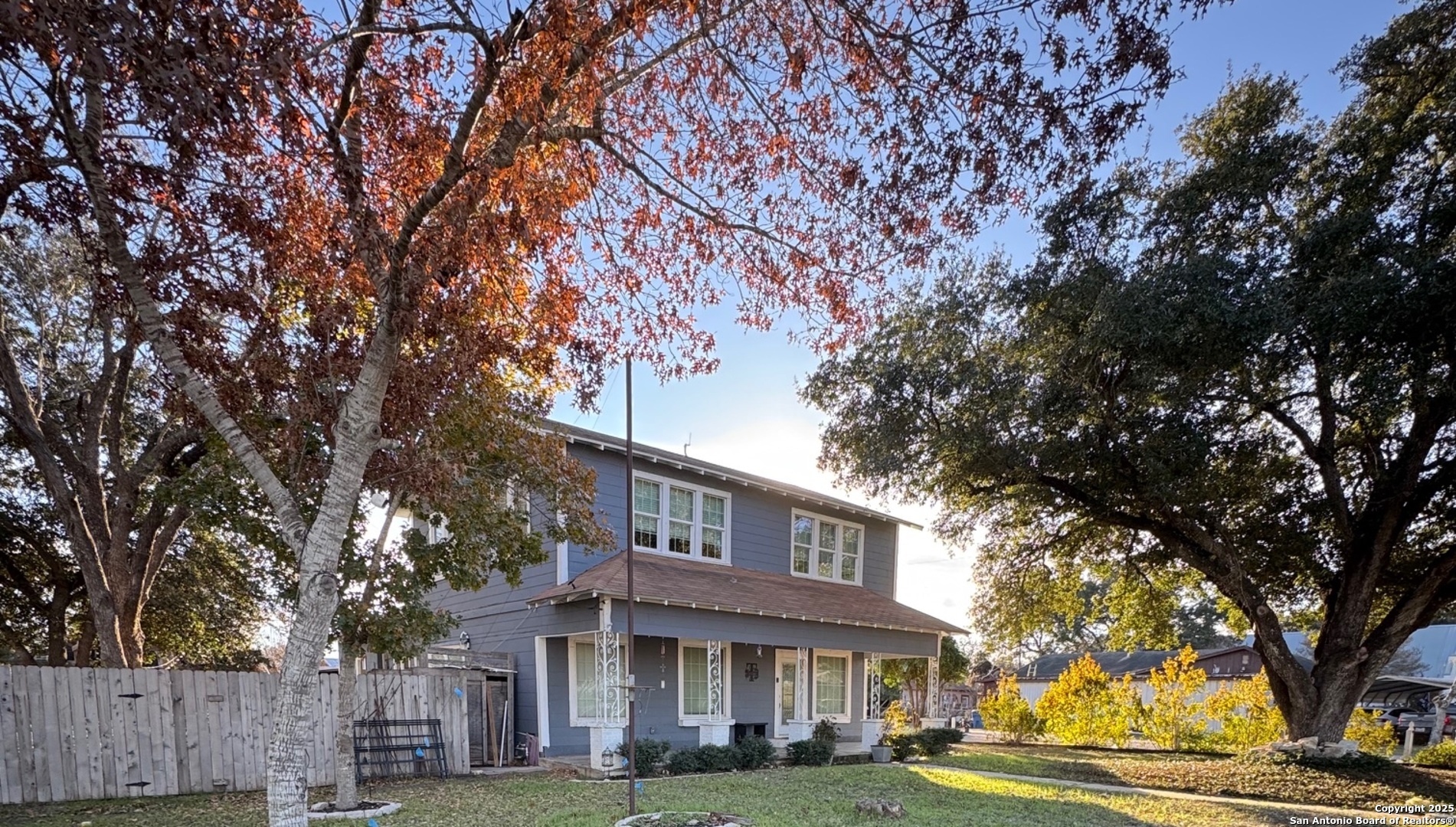 main property photo 2