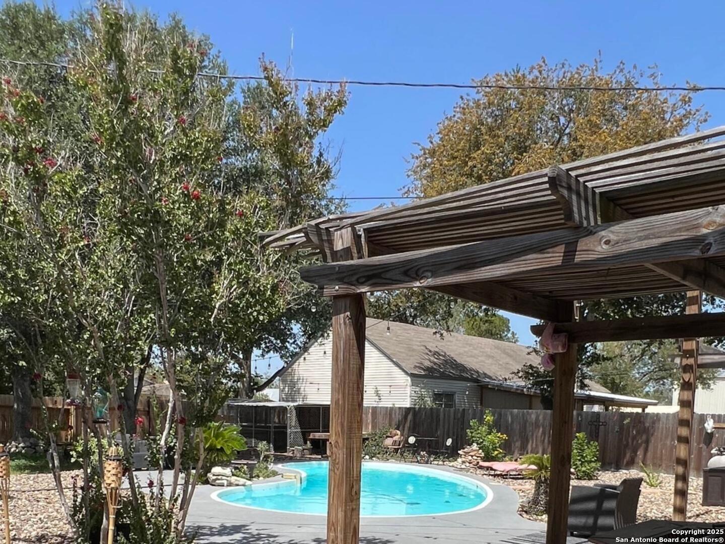 main property photo 26